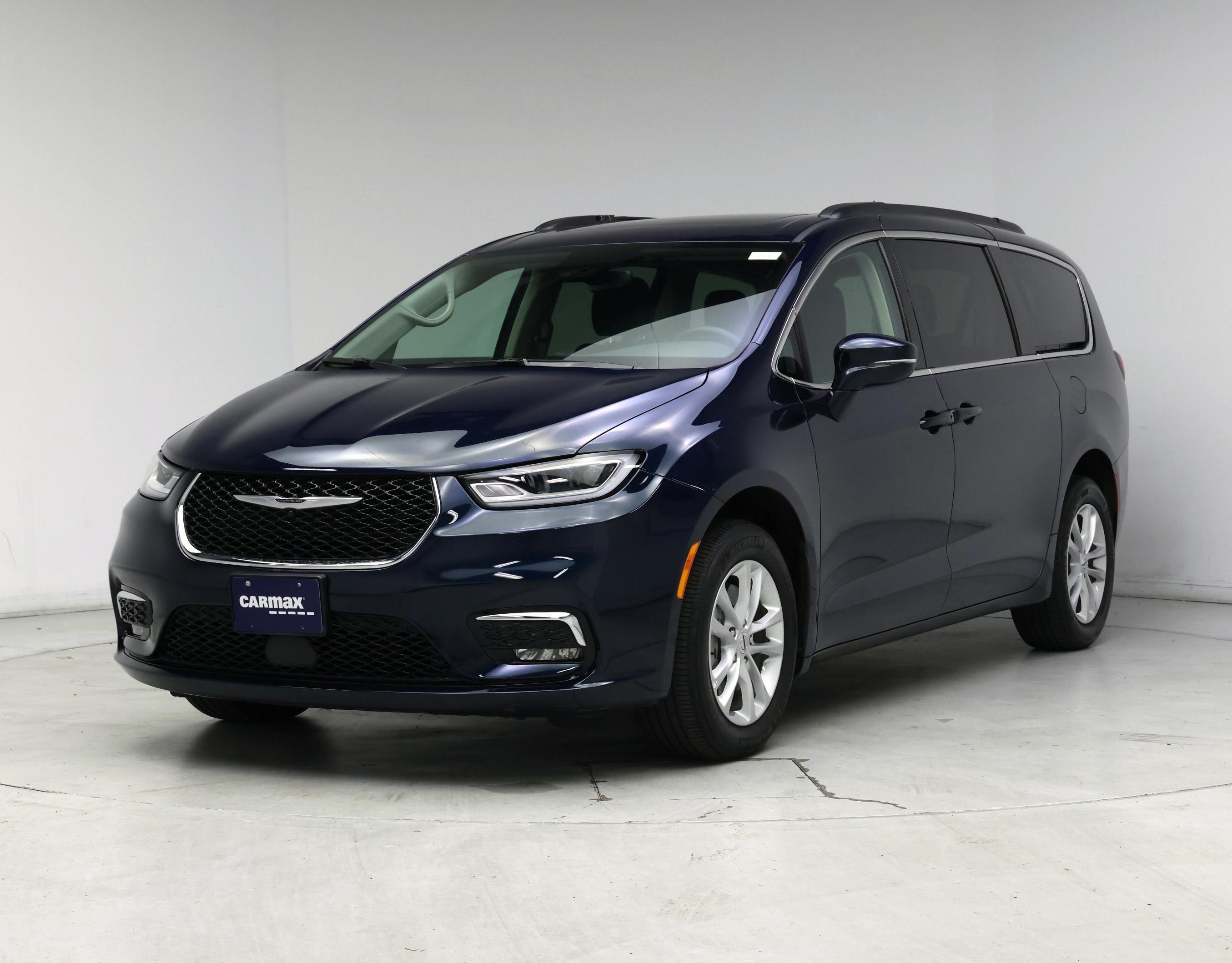 Thumbnail: 2021 Chrysler Pacifica - 4