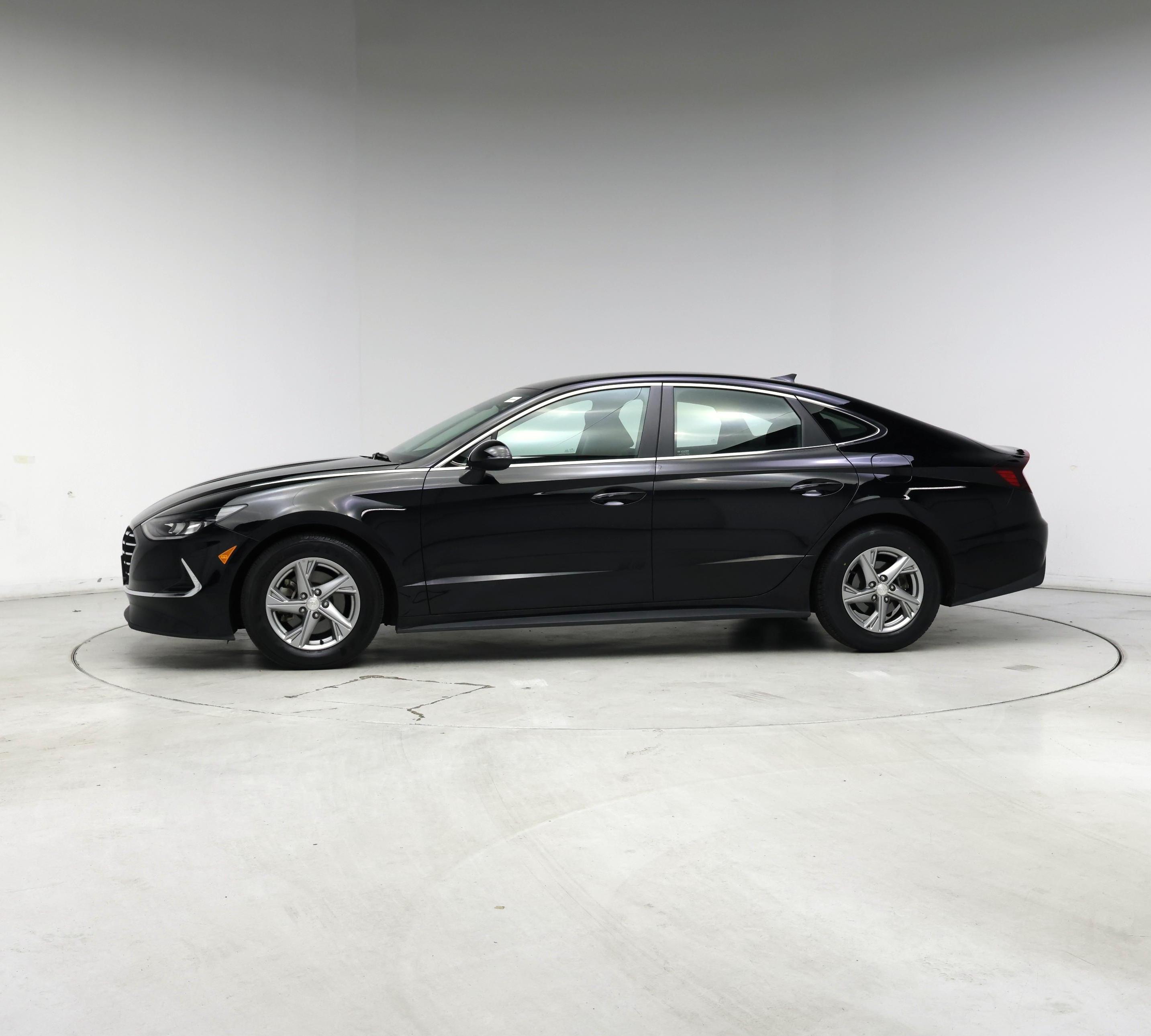 Thumbnail: 2023 Hyundai Sonata - 3