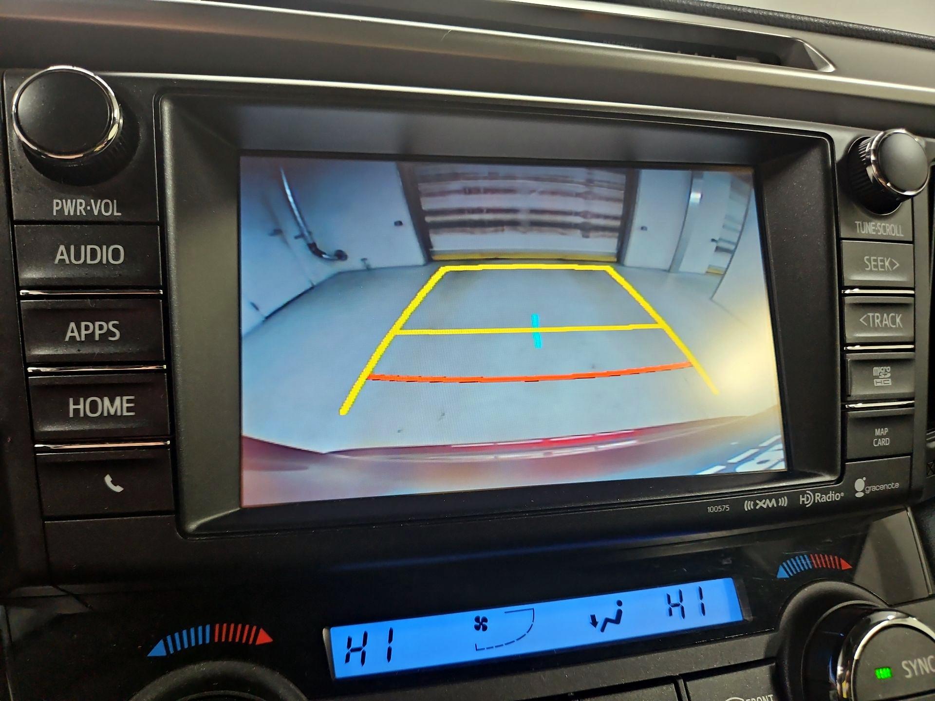 Thumbnail: 2018 Toyota RAV4 - 15