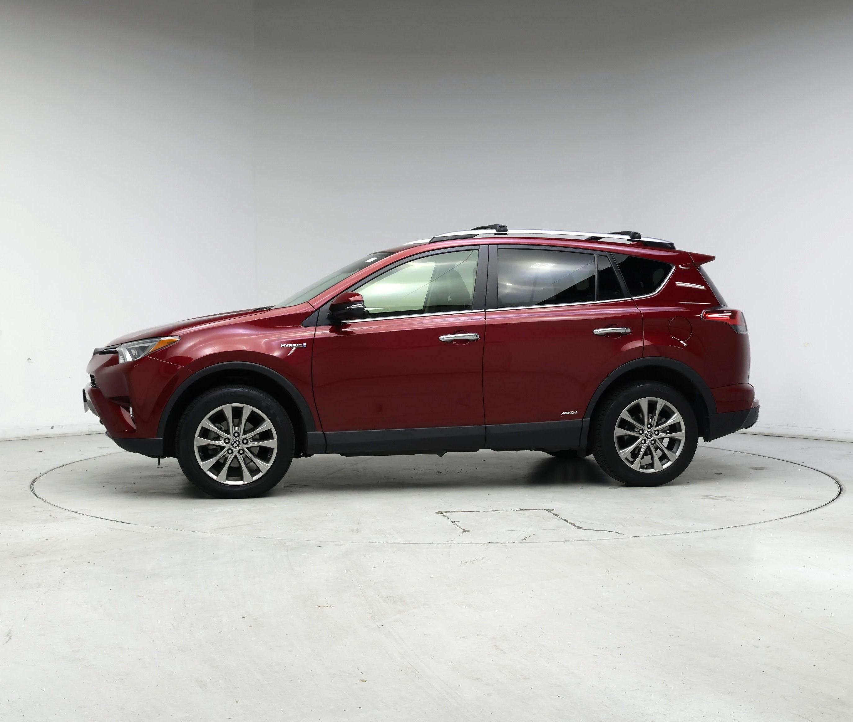 Thumbnail: 2018 Toyota RAV4 - 3