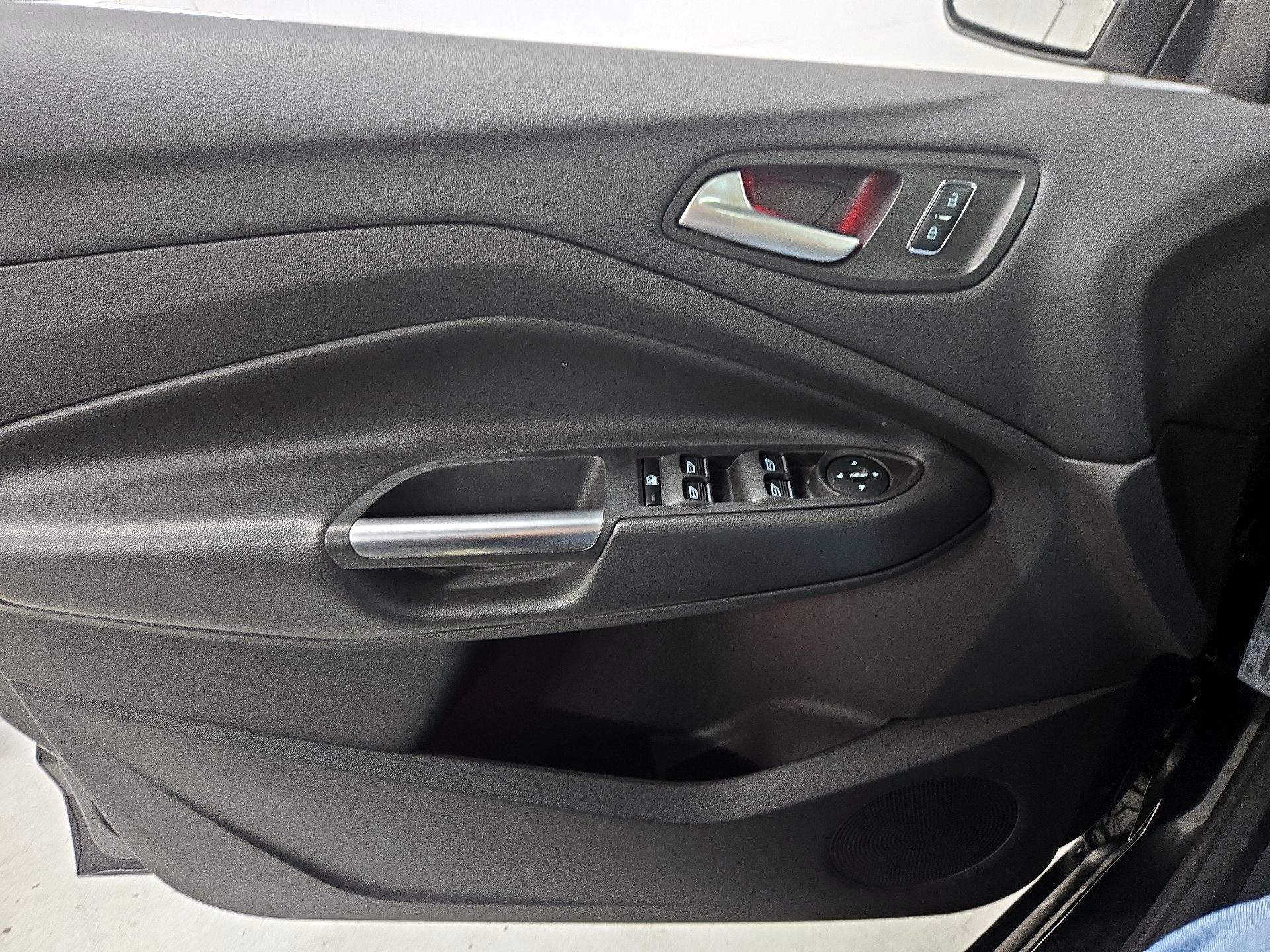 Thumbnail: 2015 Ford C-Max - 12