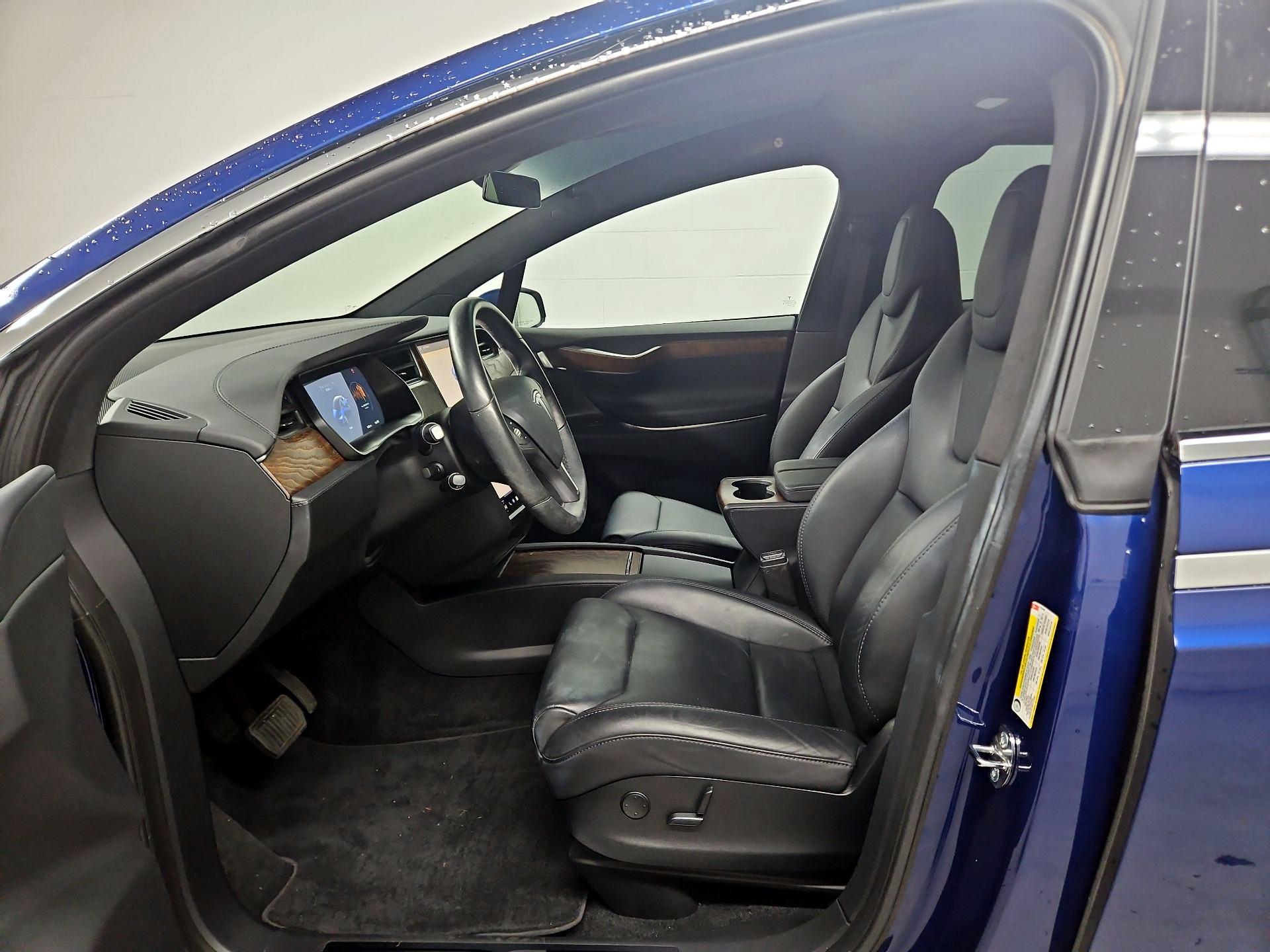 Thumbnail: 2019 Tesla Model X - 11