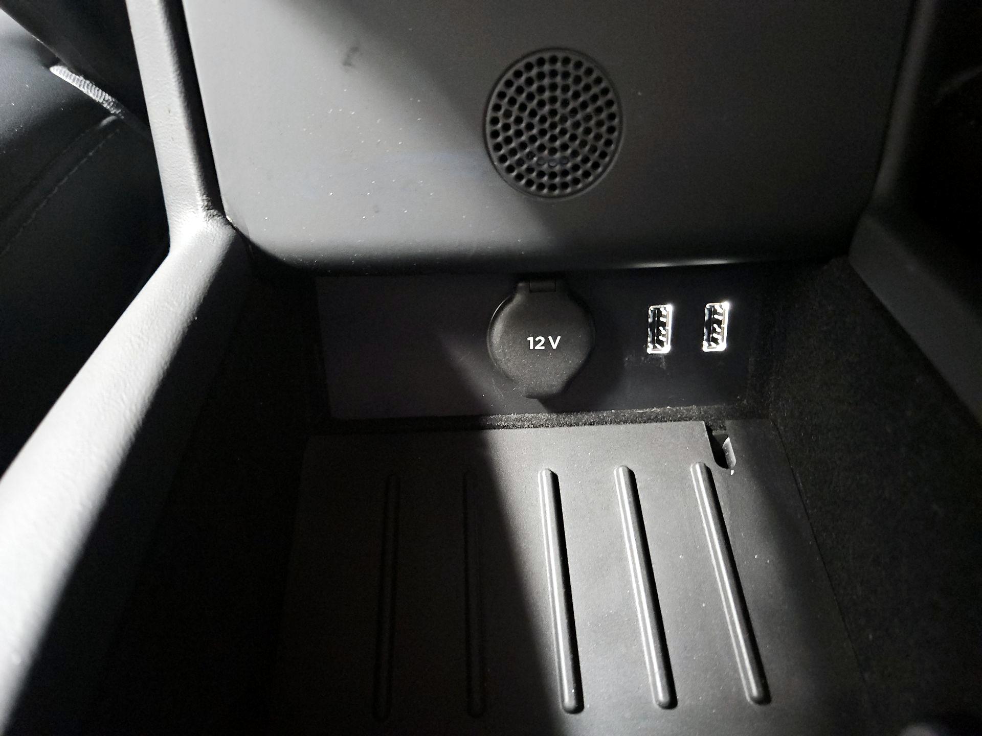 Thumbnail: 2019 Tesla Model X - 18