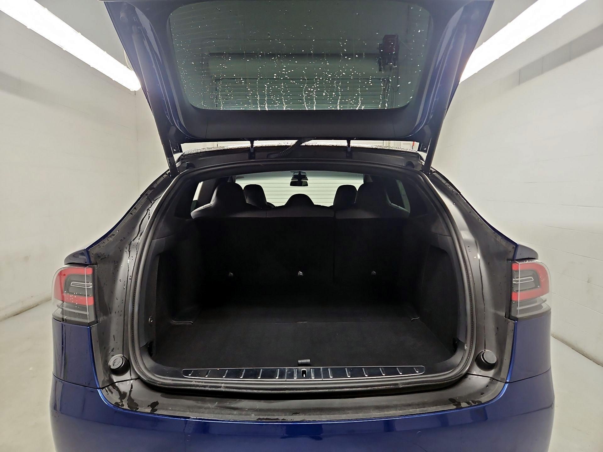 Thumbnail: 2019 Tesla Model X - 20