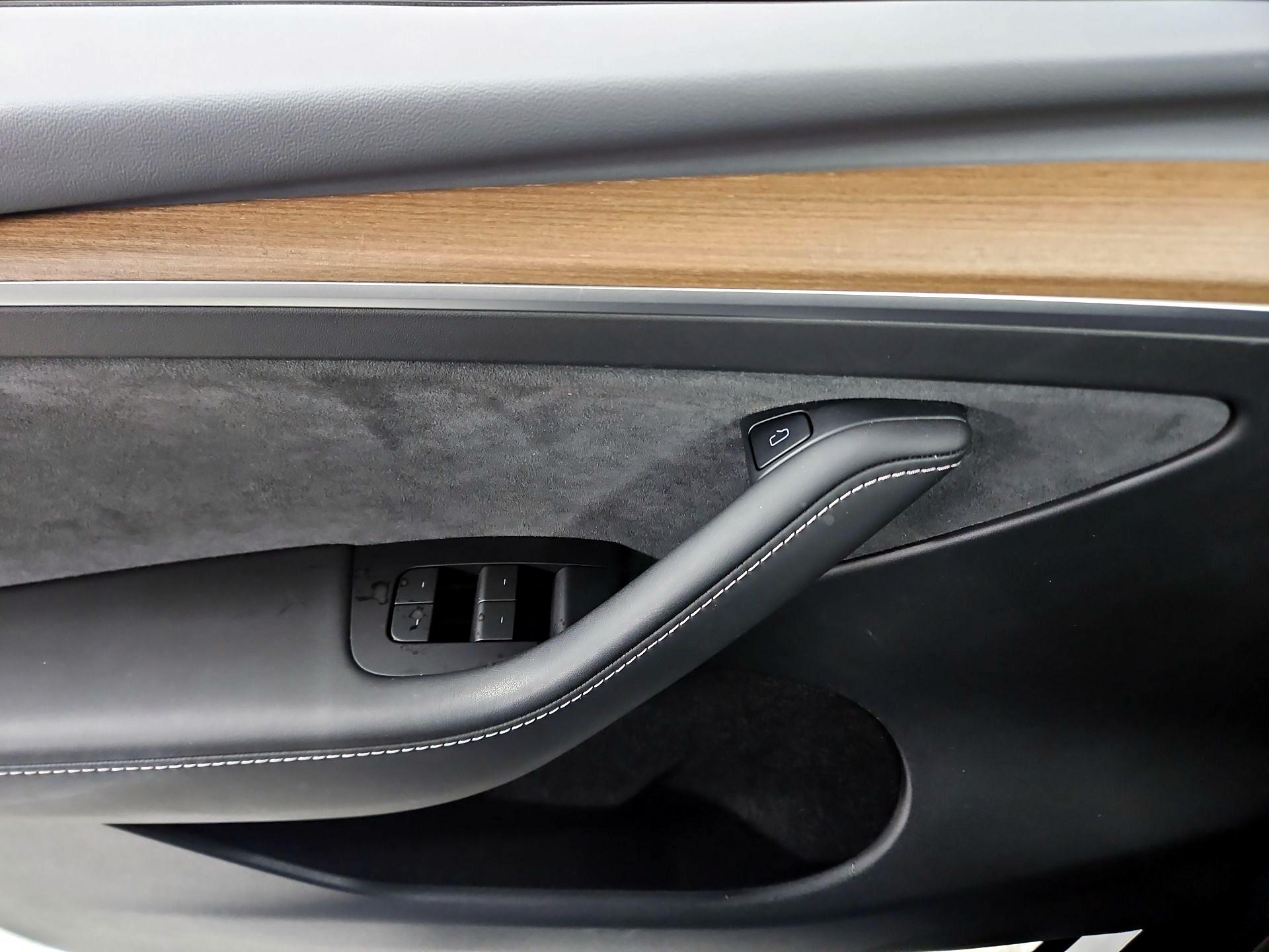 Thumbnail: 2023 Tesla Model Y - 12