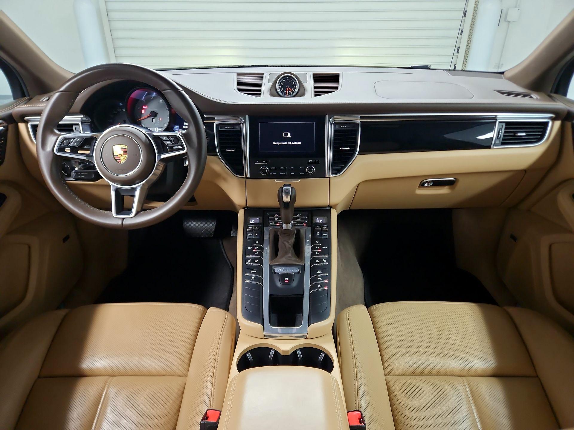 Thumbnail: 2017 Porsche Macan - 9