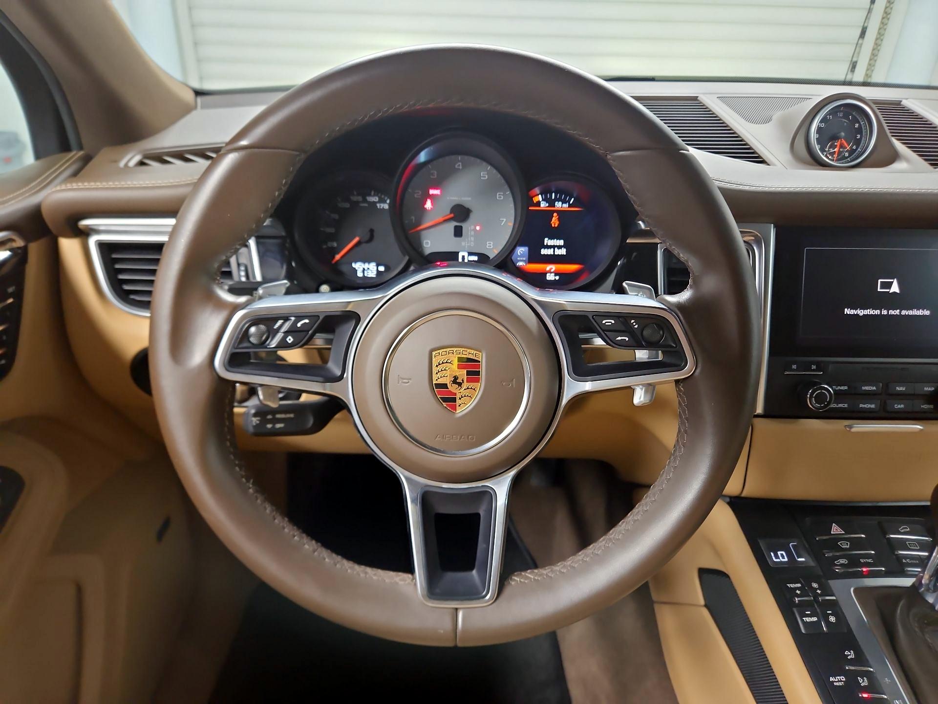 Thumbnail: 2017 Porsche Macan - 10