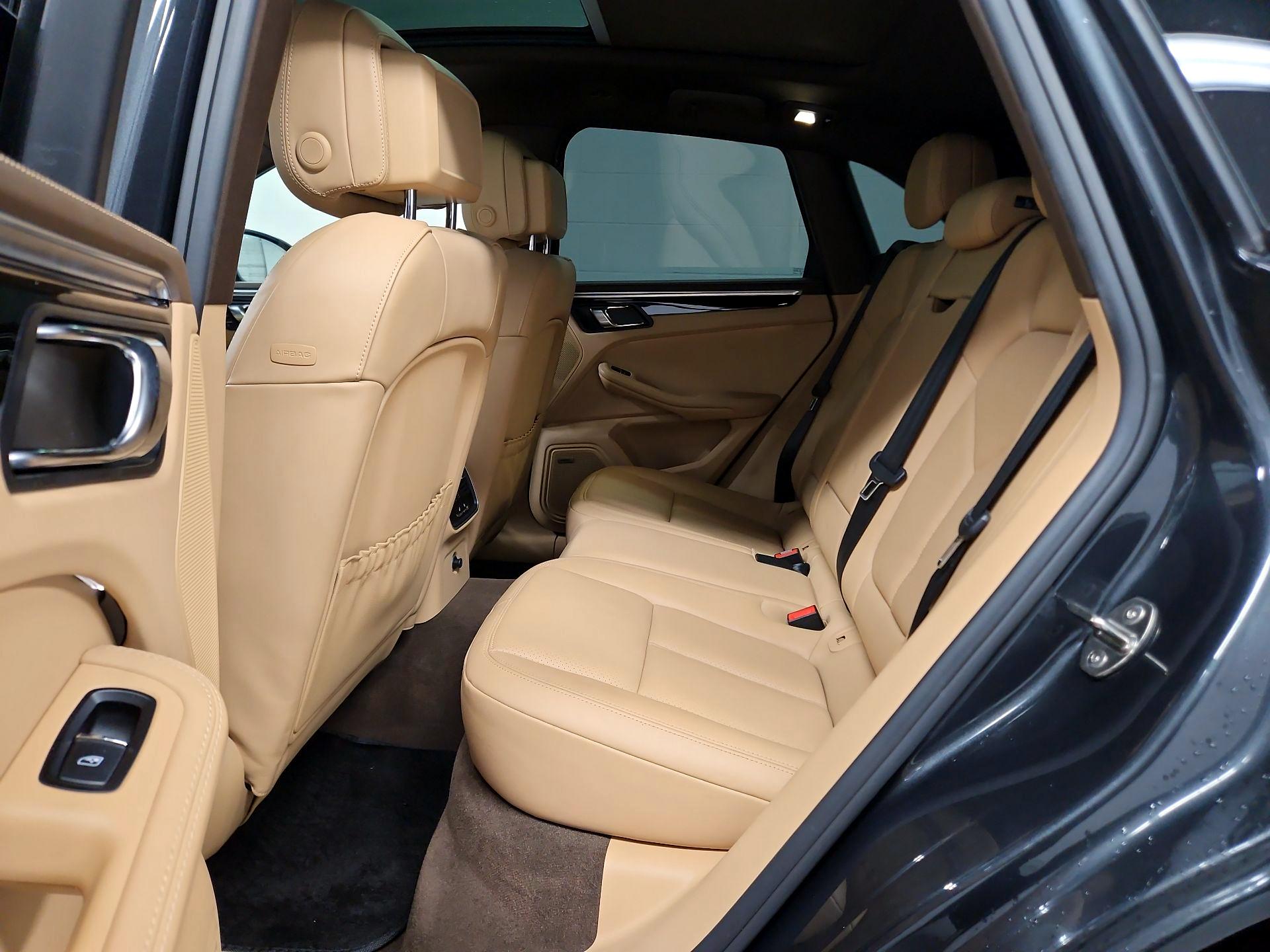 Thumbnail: 2017 Porsche Macan - 20