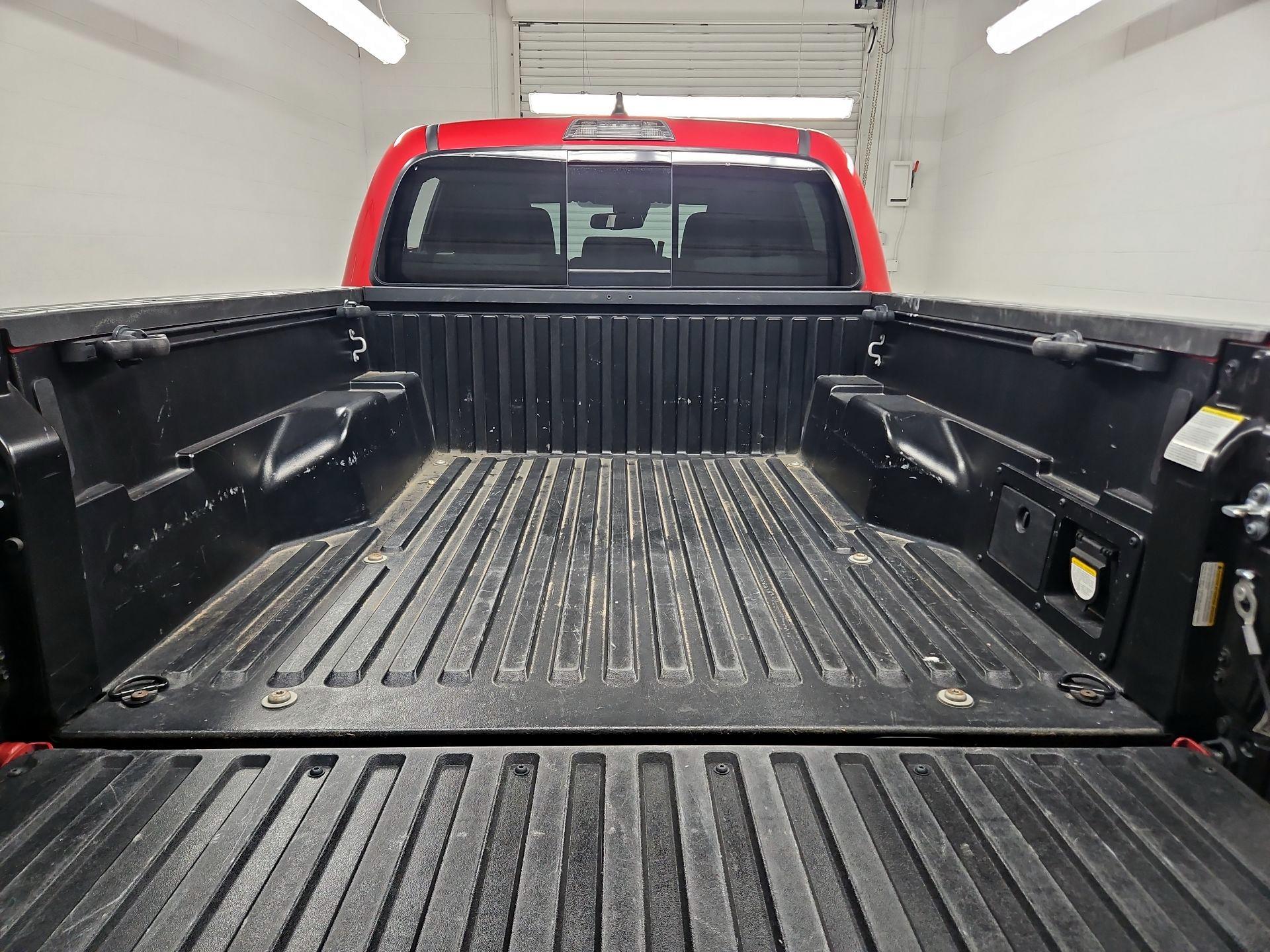 Thumbnail: 2023 Toyota Tacoma - 20