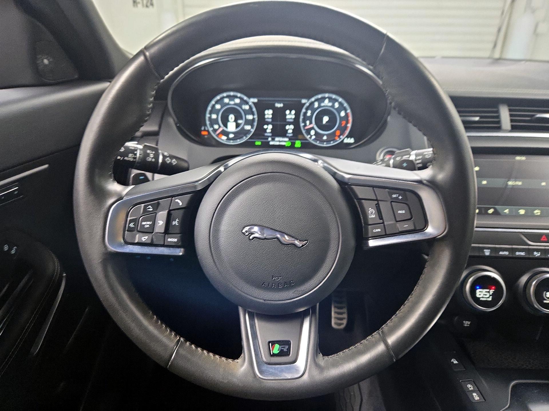 Thumbnail: 2020 Jaguar E-Pace - 10