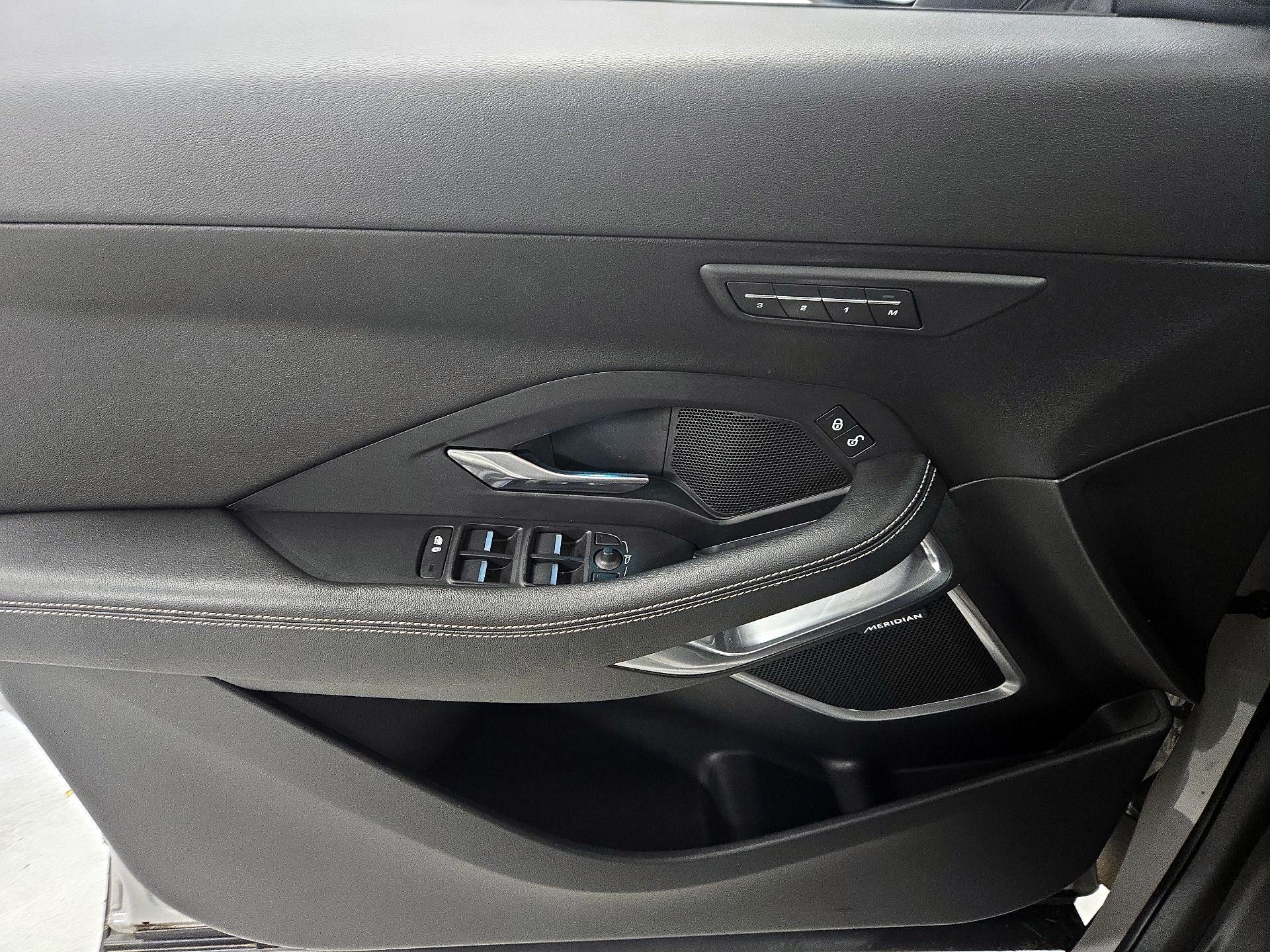 Thumbnail: 2020 Jaguar E-Pace - 12