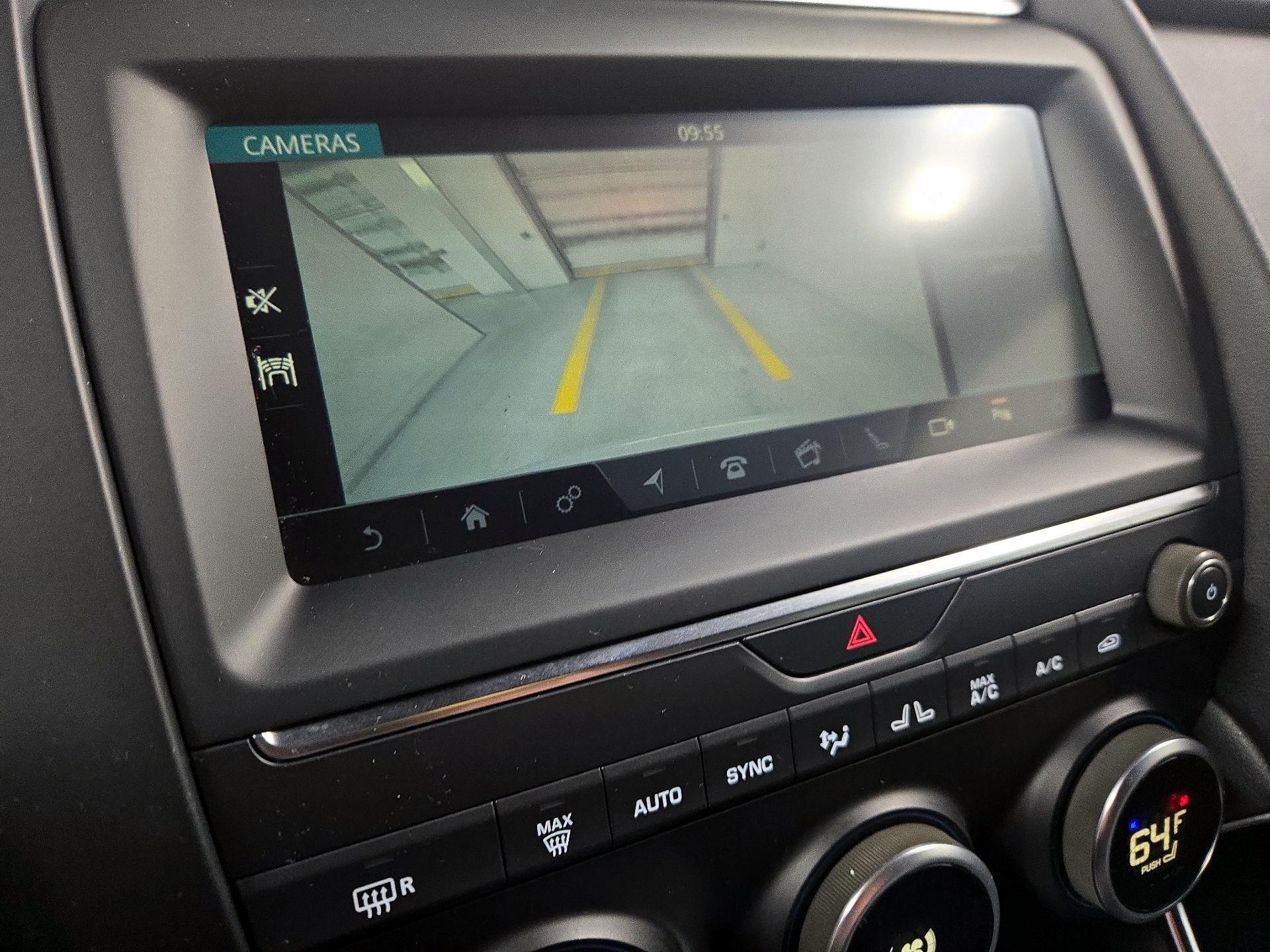 Thumbnail: 2020 Jaguar E-Pace - 15