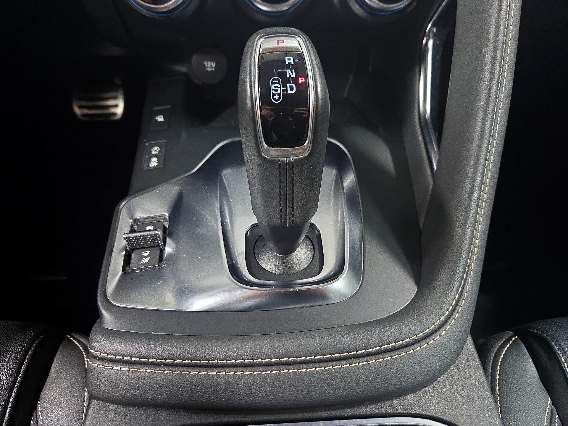 Thumbnail: 2020 Jaguar E-Pace - 18