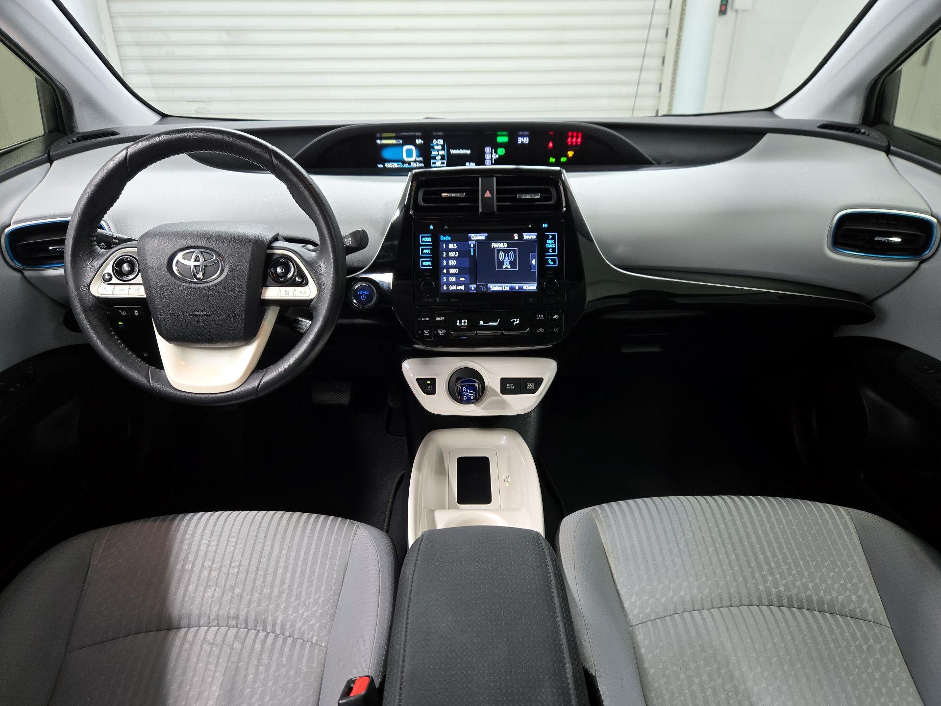 Thumbnail: 2018 Toyota Prius - 9