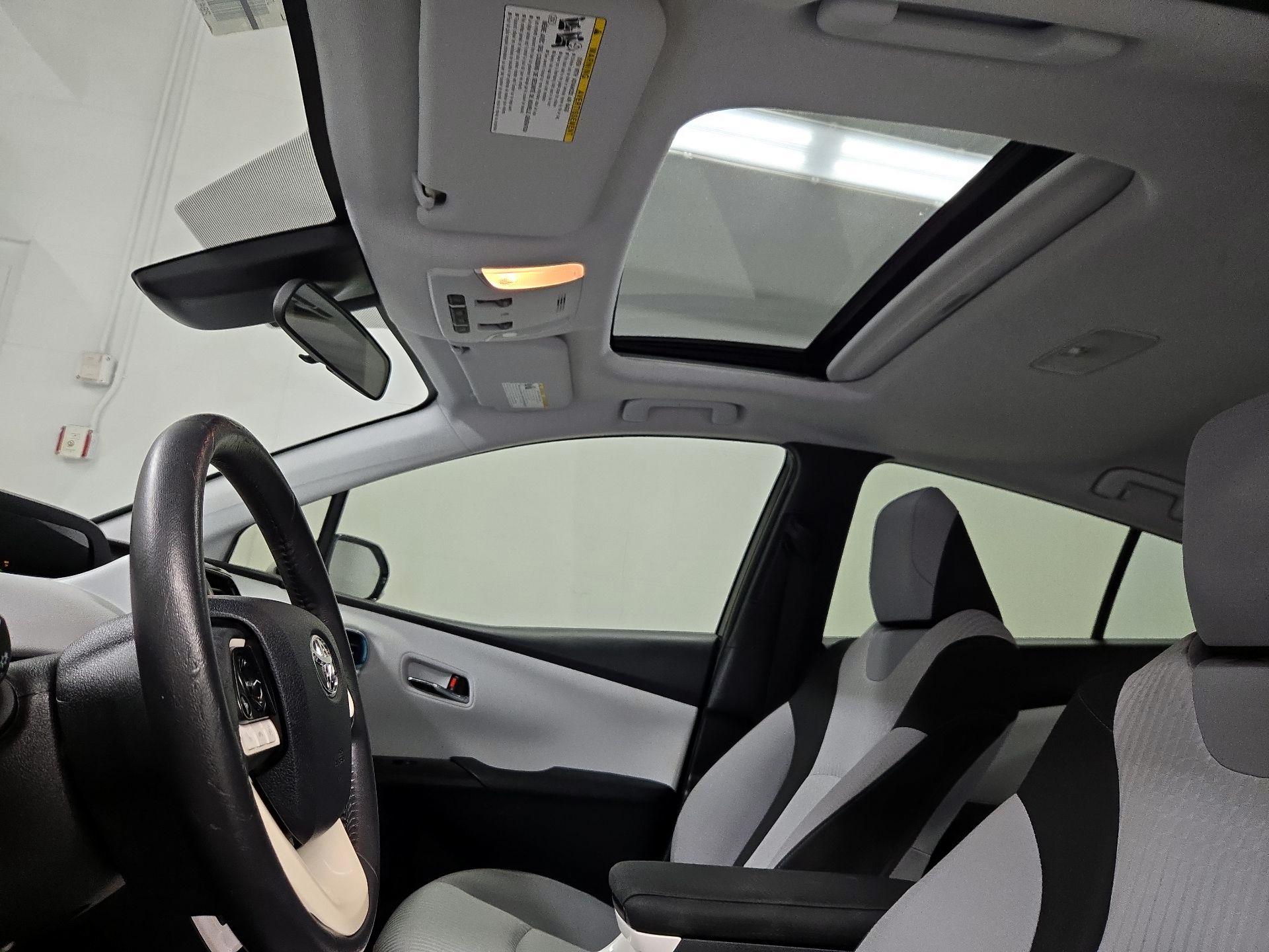 Thumbnail: 2018 Toyota Prius - 19