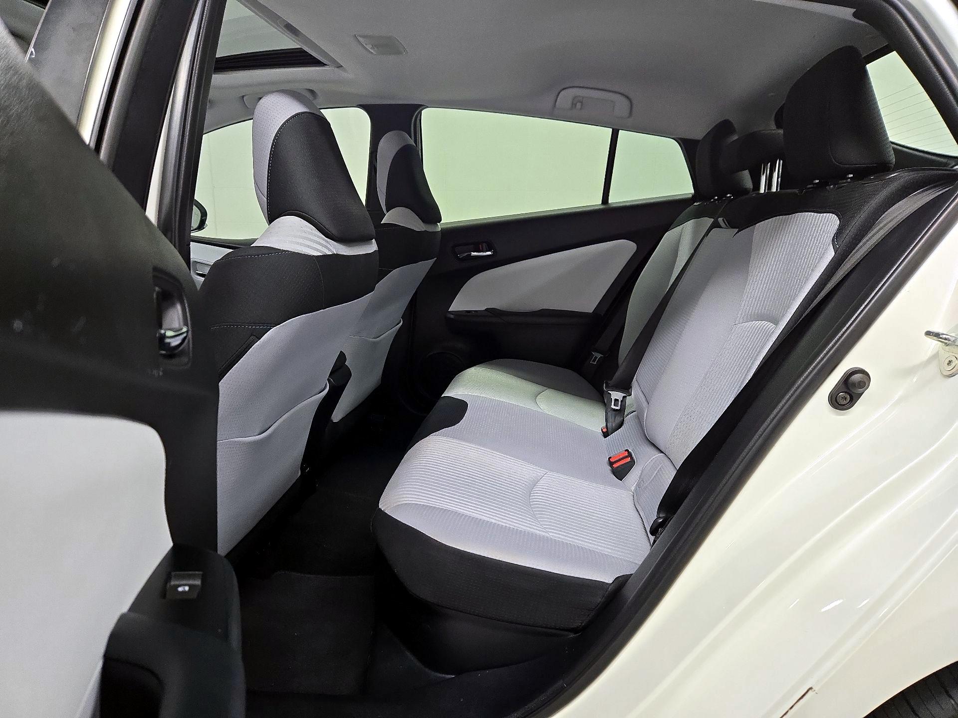 Thumbnail: 2018 Toyota Prius - 20