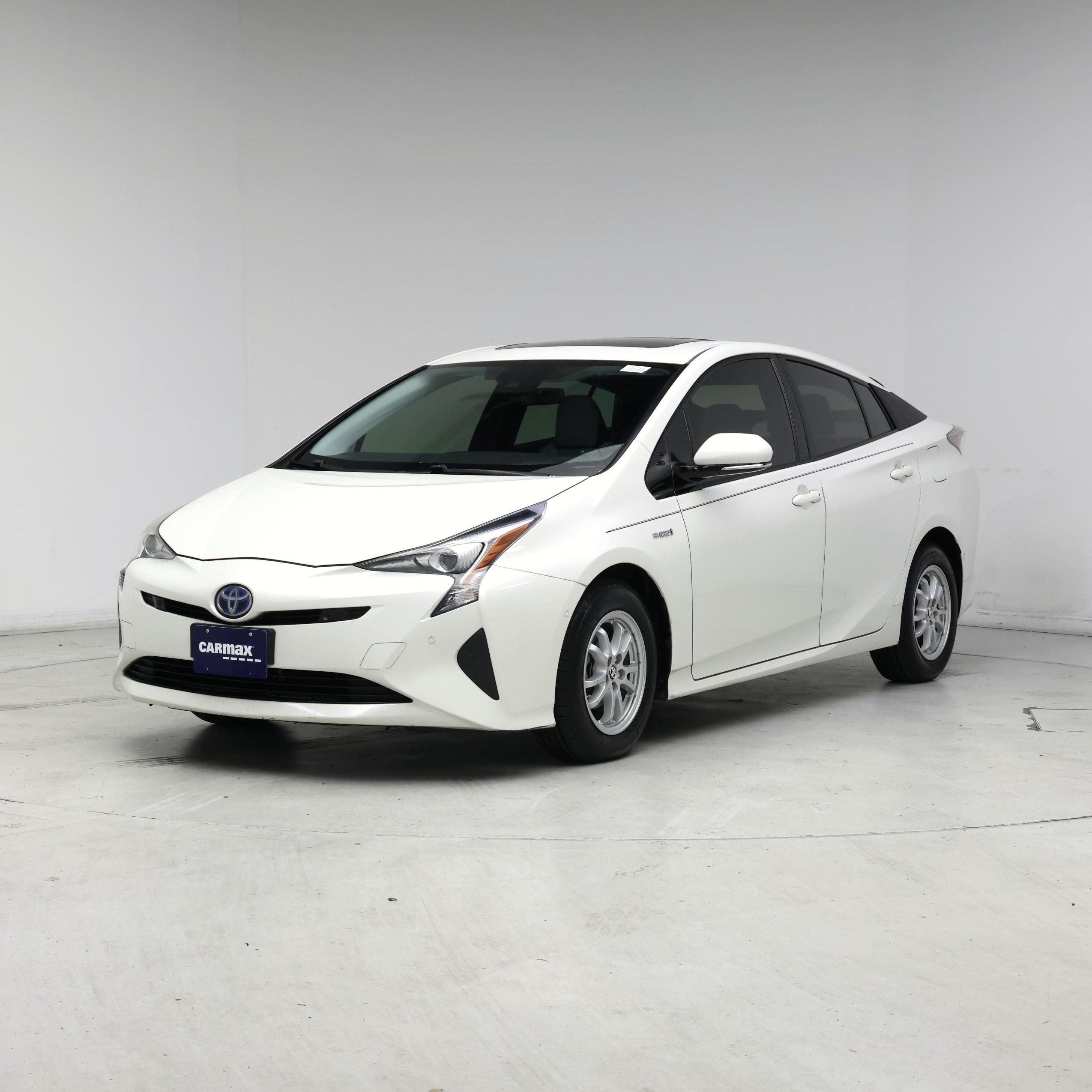 Thumbnail: 2018 Toyota Prius - 4