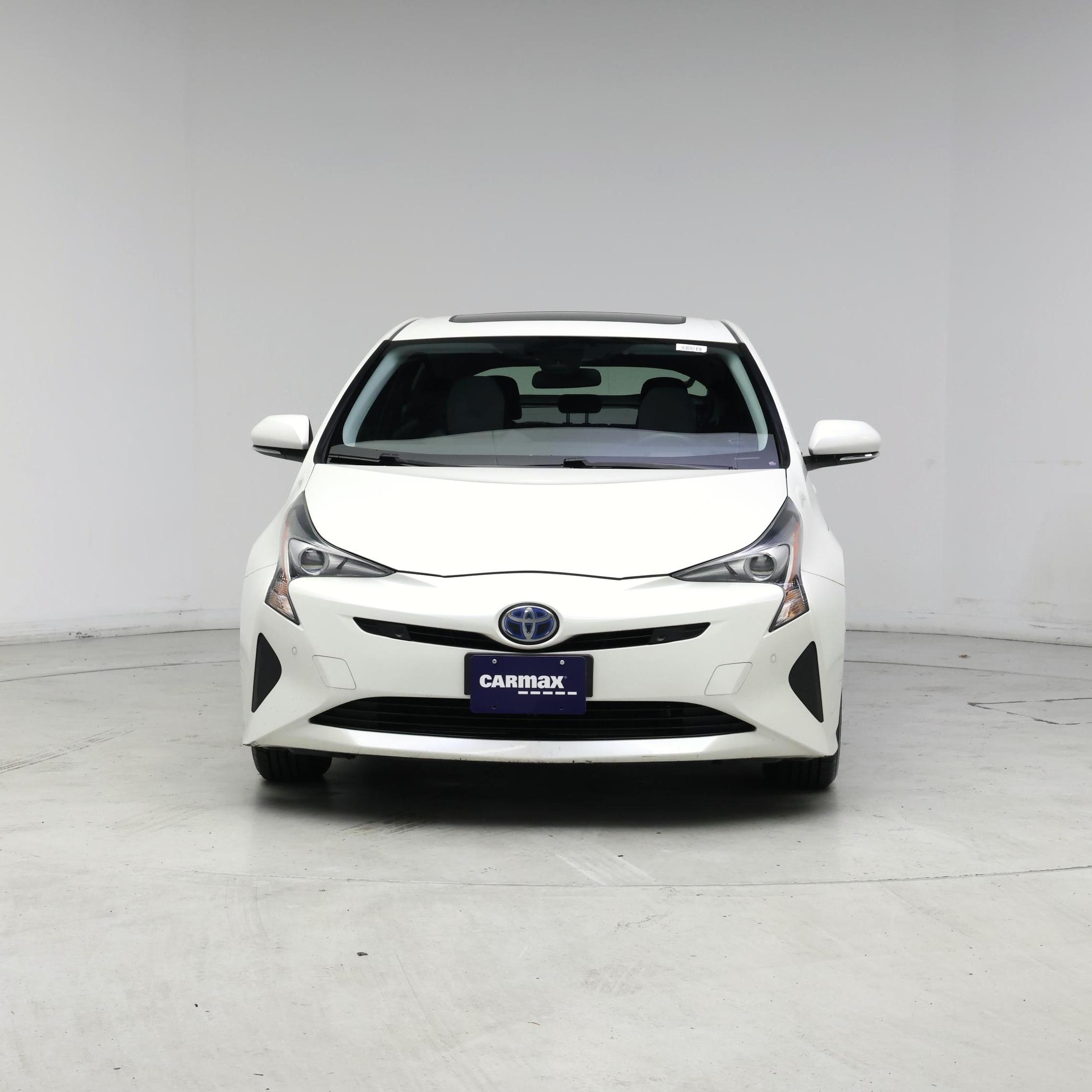 Thumbnail: 2018 Toyota Prius - 5