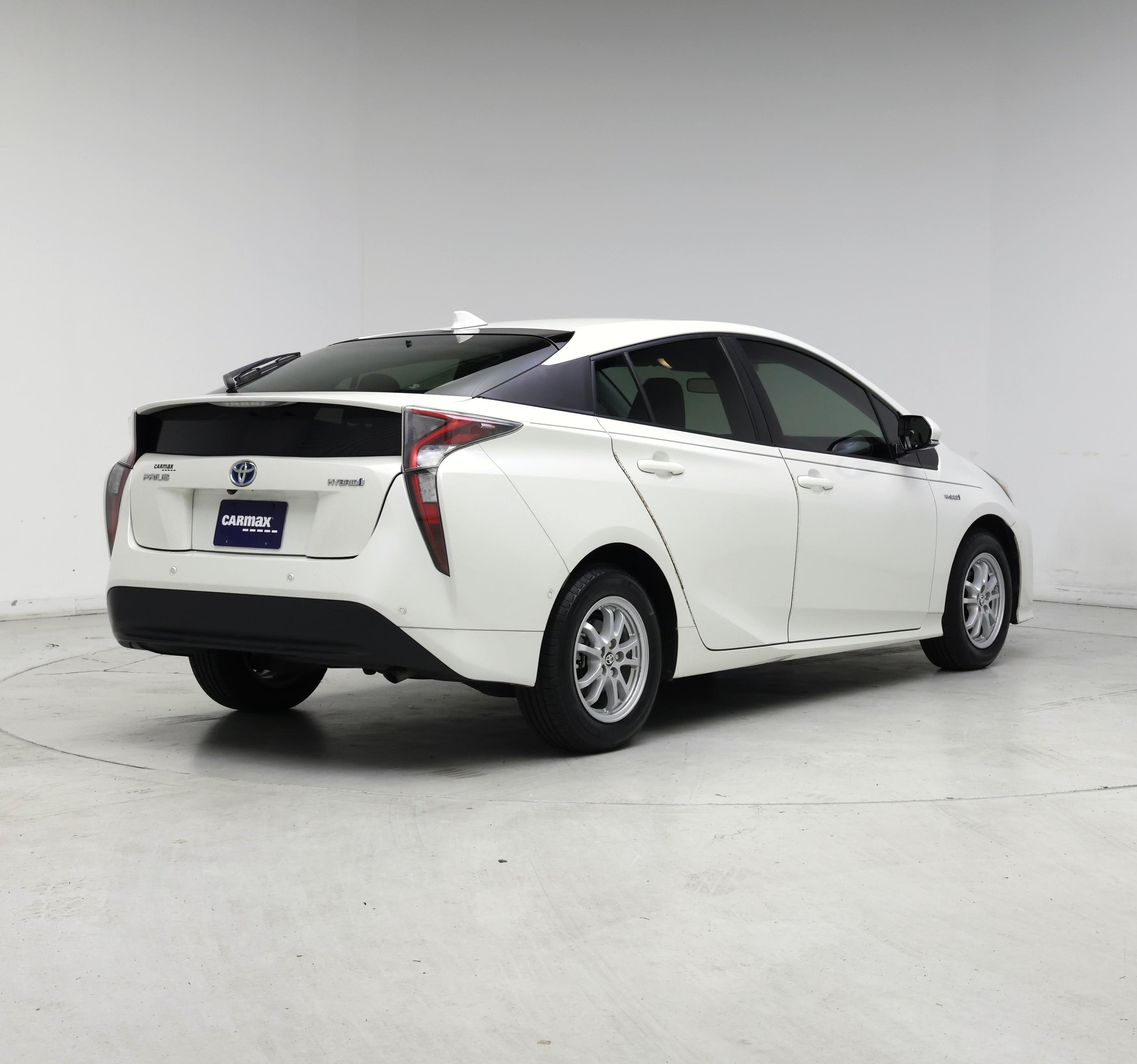 Thumbnail: 2018 Toyota Prius - 8