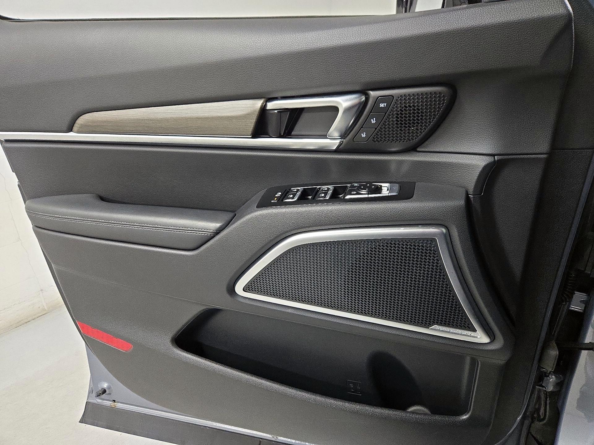 Thumbnail: 2022 Kia Telluride - 12