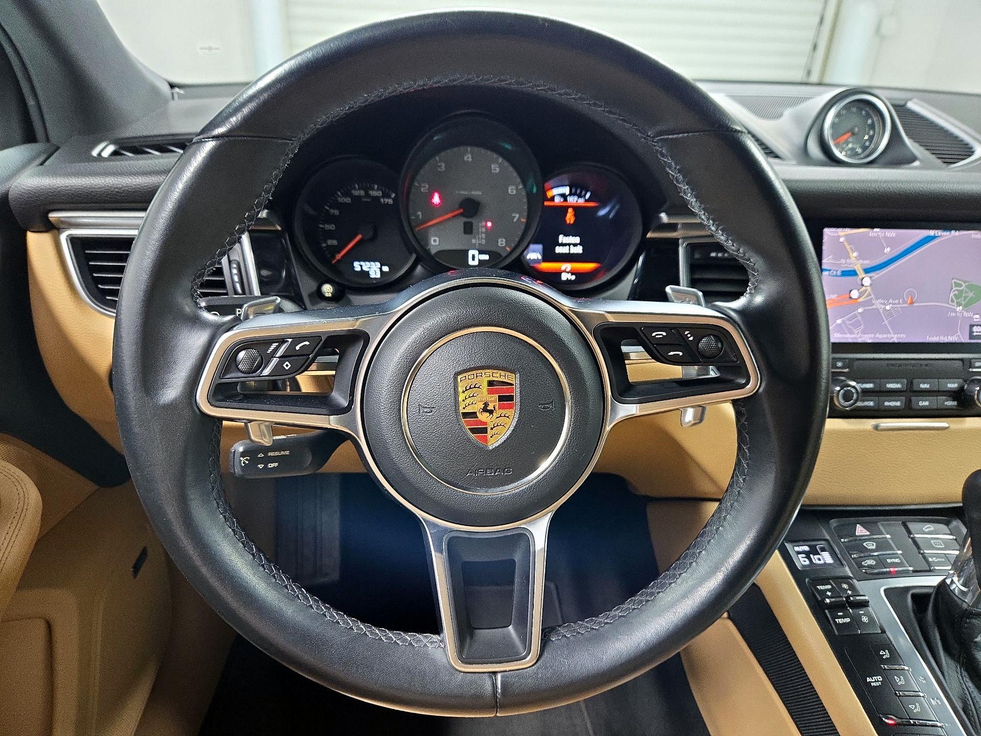 Thumbnail: 2018 Porsche Macan - 10