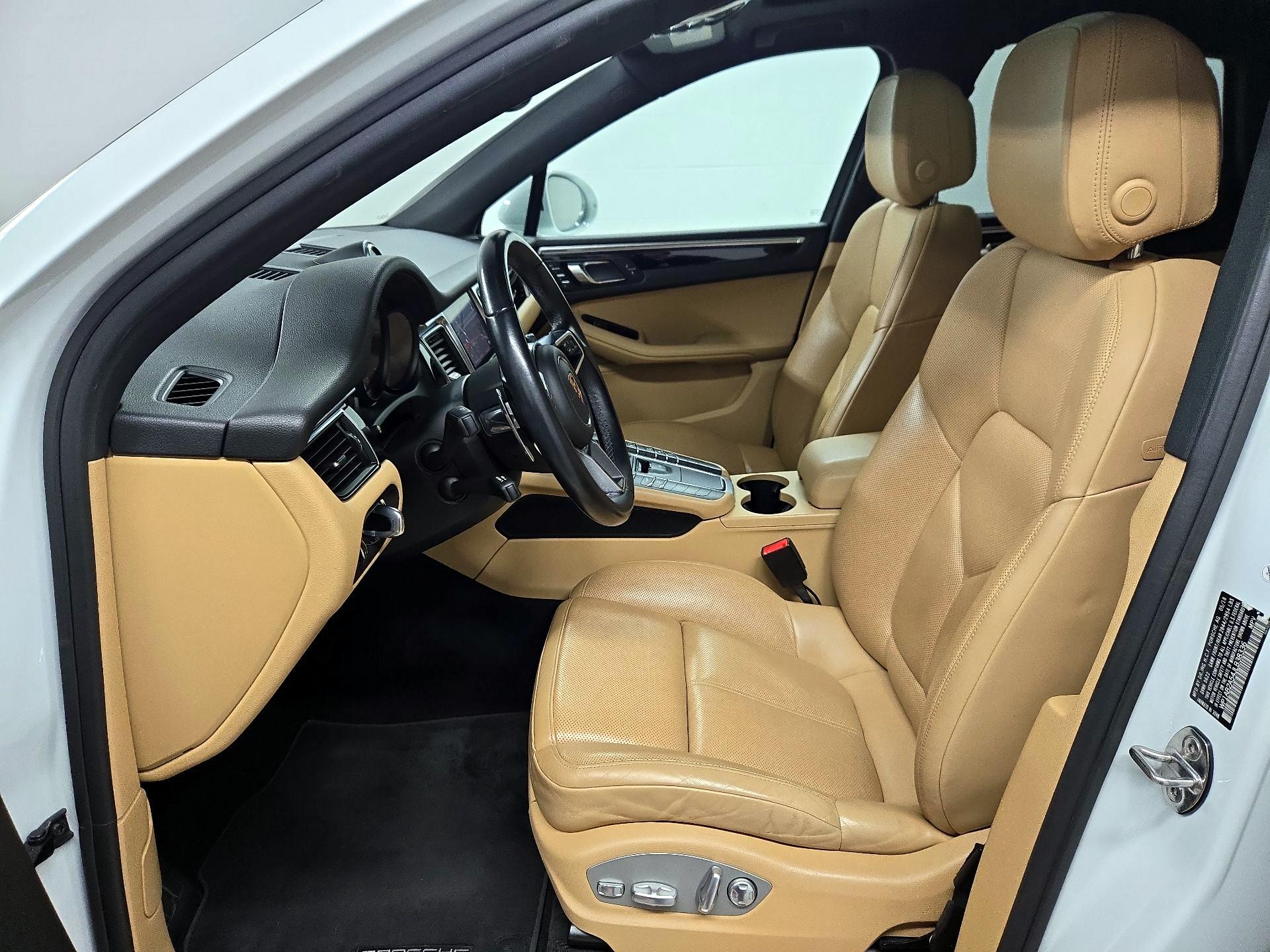 Thumbnail: 2018 Porsche Macan - 11