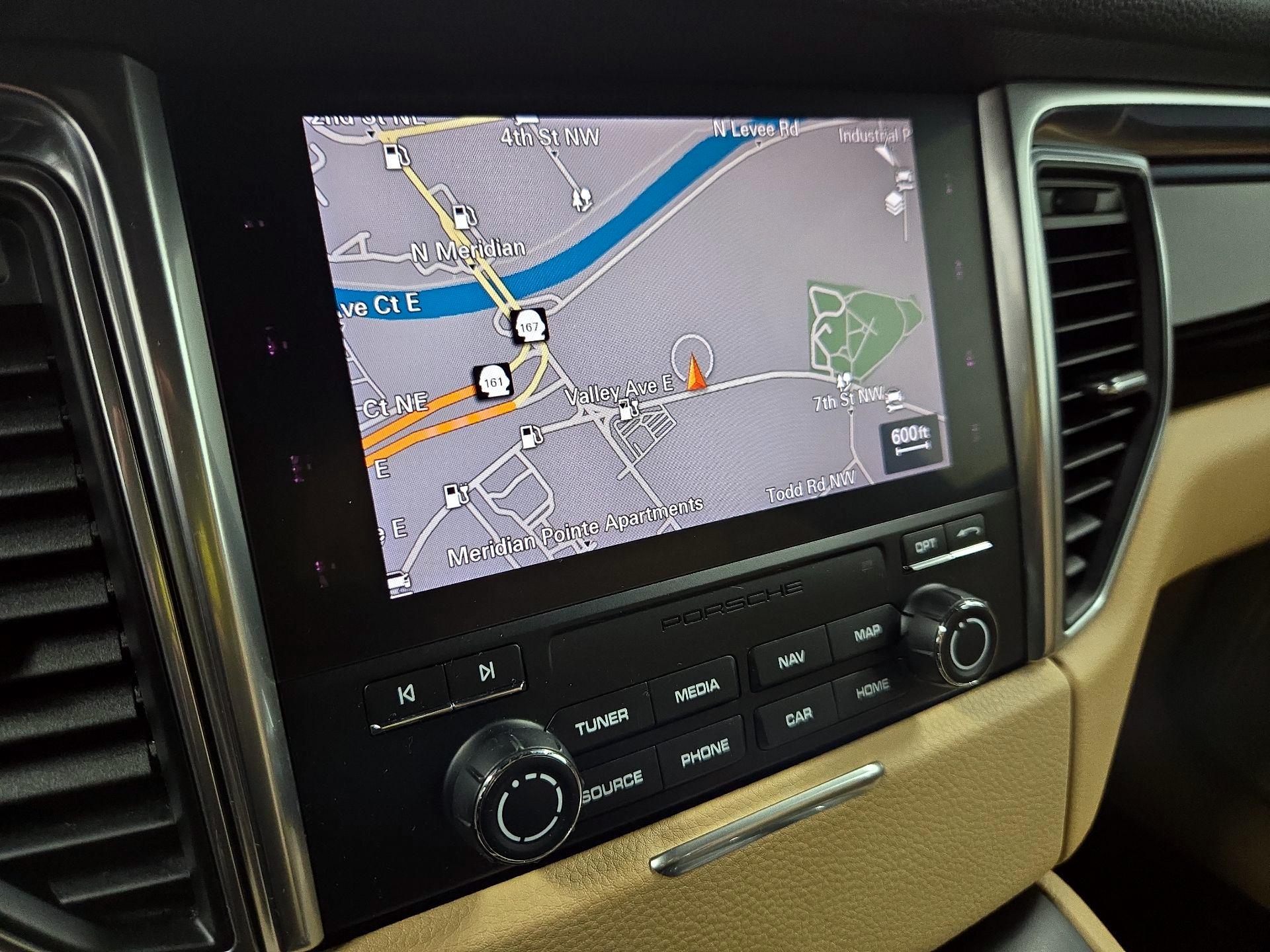 Thumbnail: 2018 Porsche Macan - 14