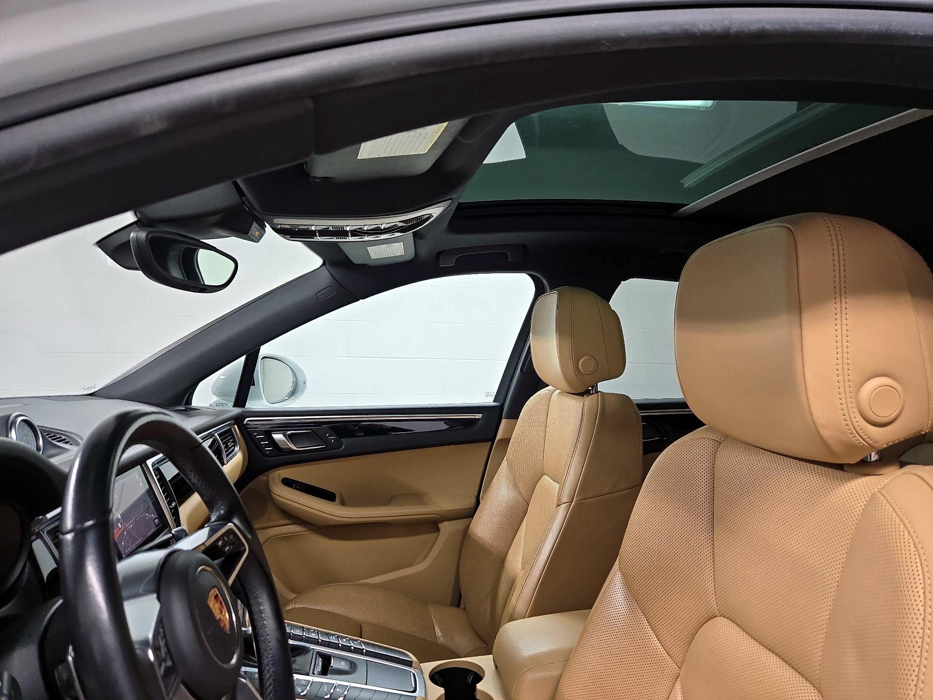 Thumbnail: 2018 Porsche Macan - 20