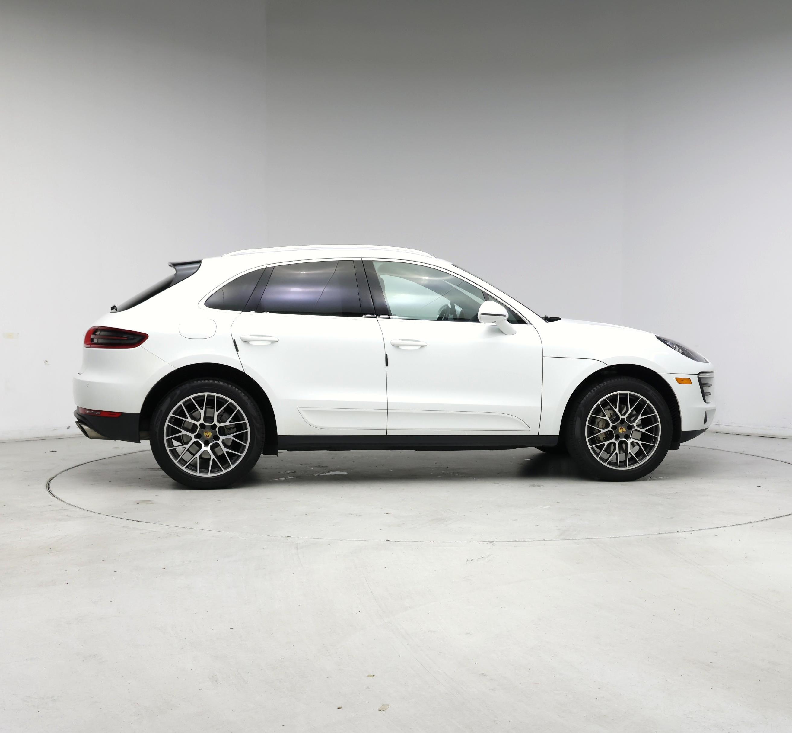 Thumbnail: 2018 Porsche Macan - 7