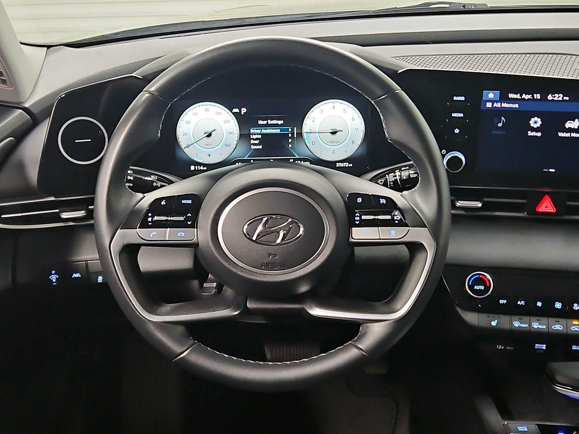 Thumbnail: 2022 Hyundai Elantra - 10
