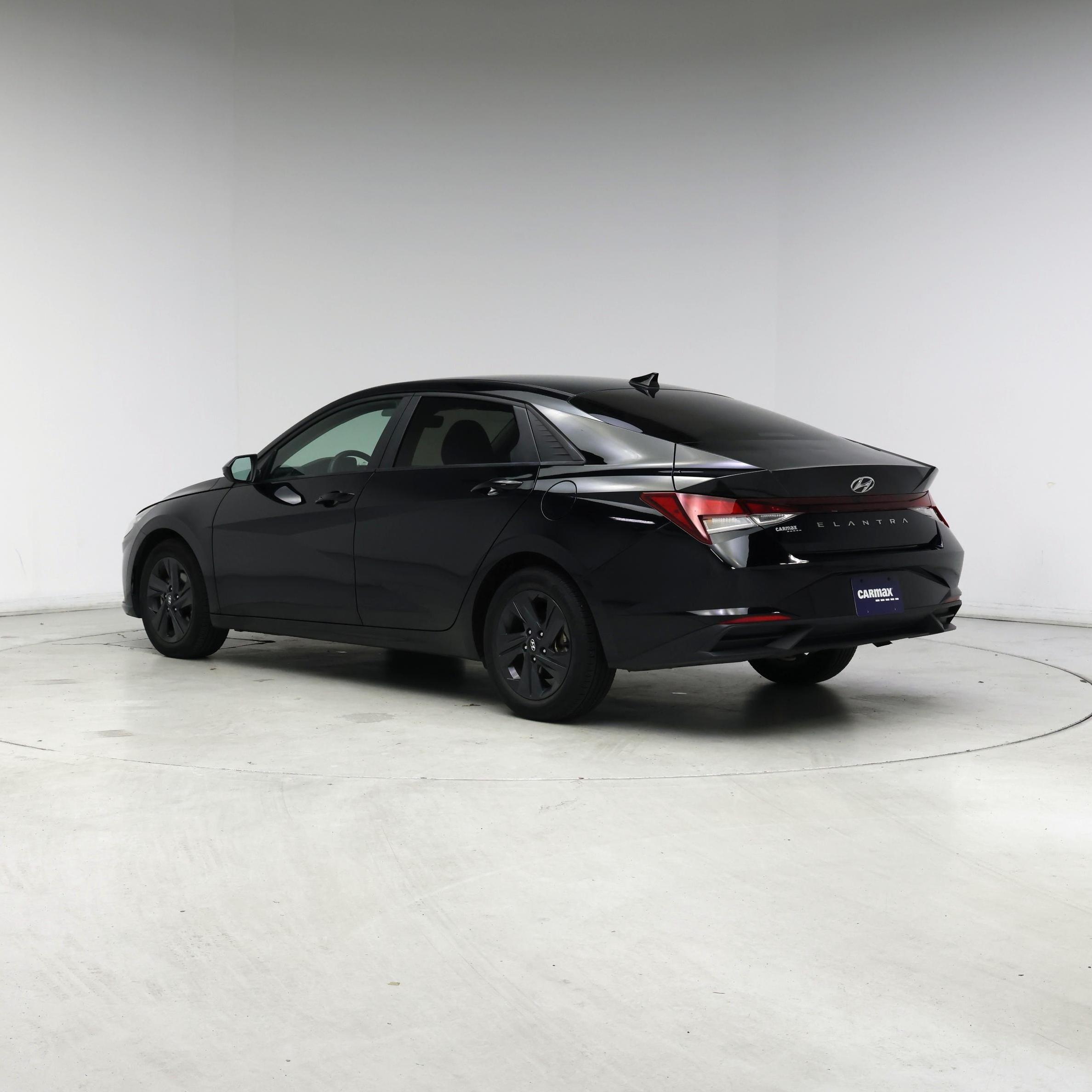 Thumbnail: 2022 Hyundai Elantra - 2