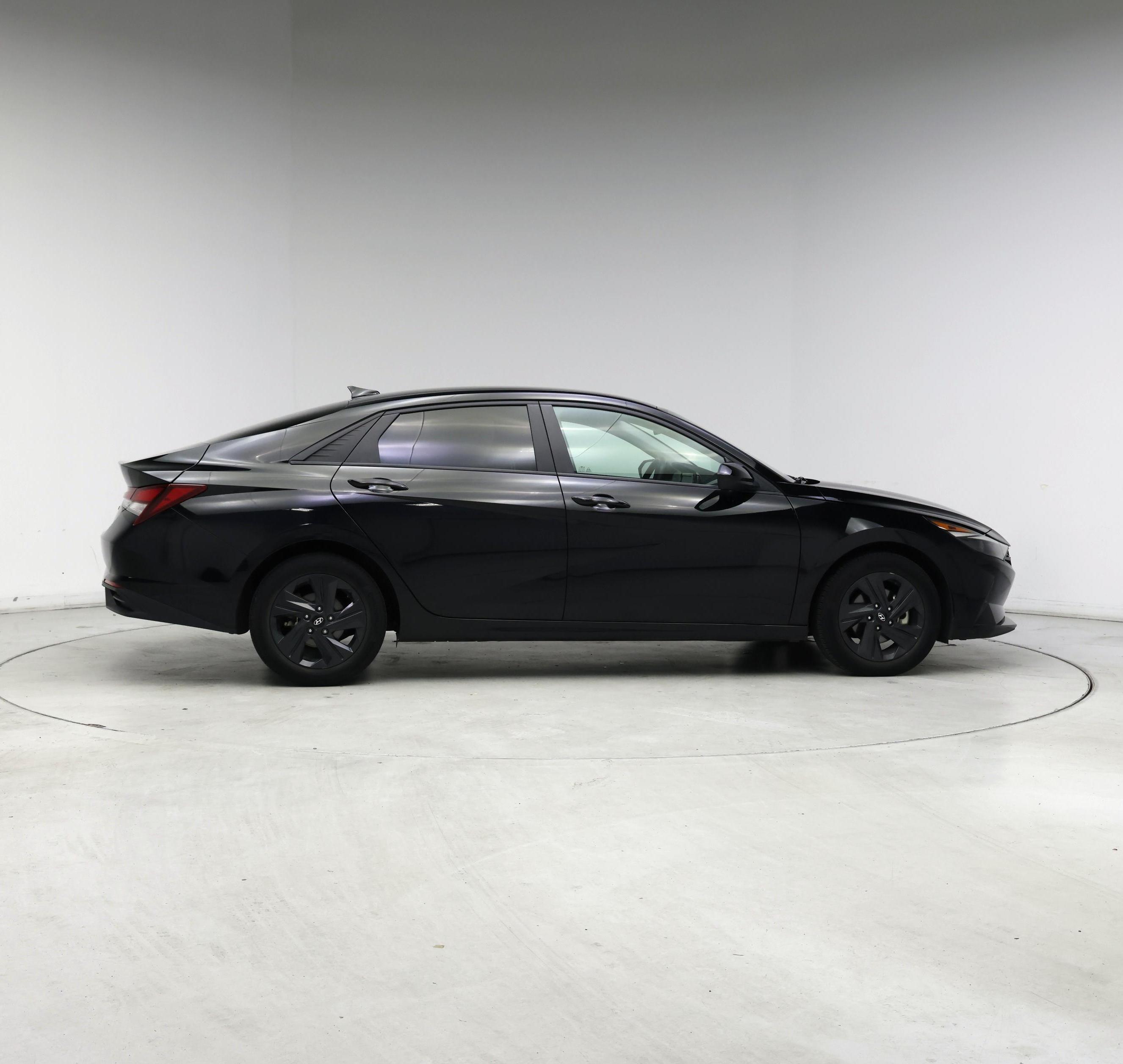 Thumbnail: 2022 Hyundai Elantra - 7