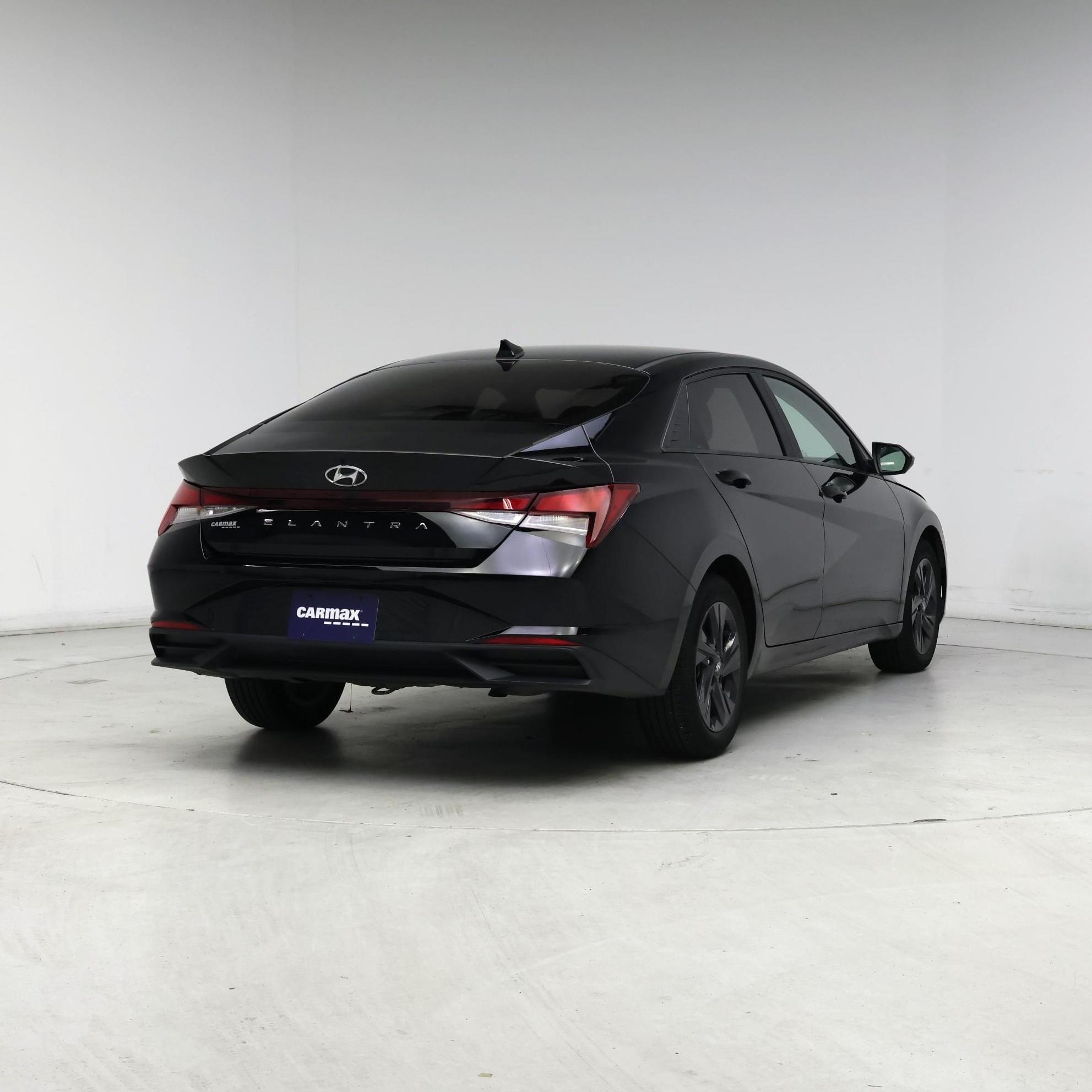 Thumbnail: 2022 Hyundai Elantra - 8