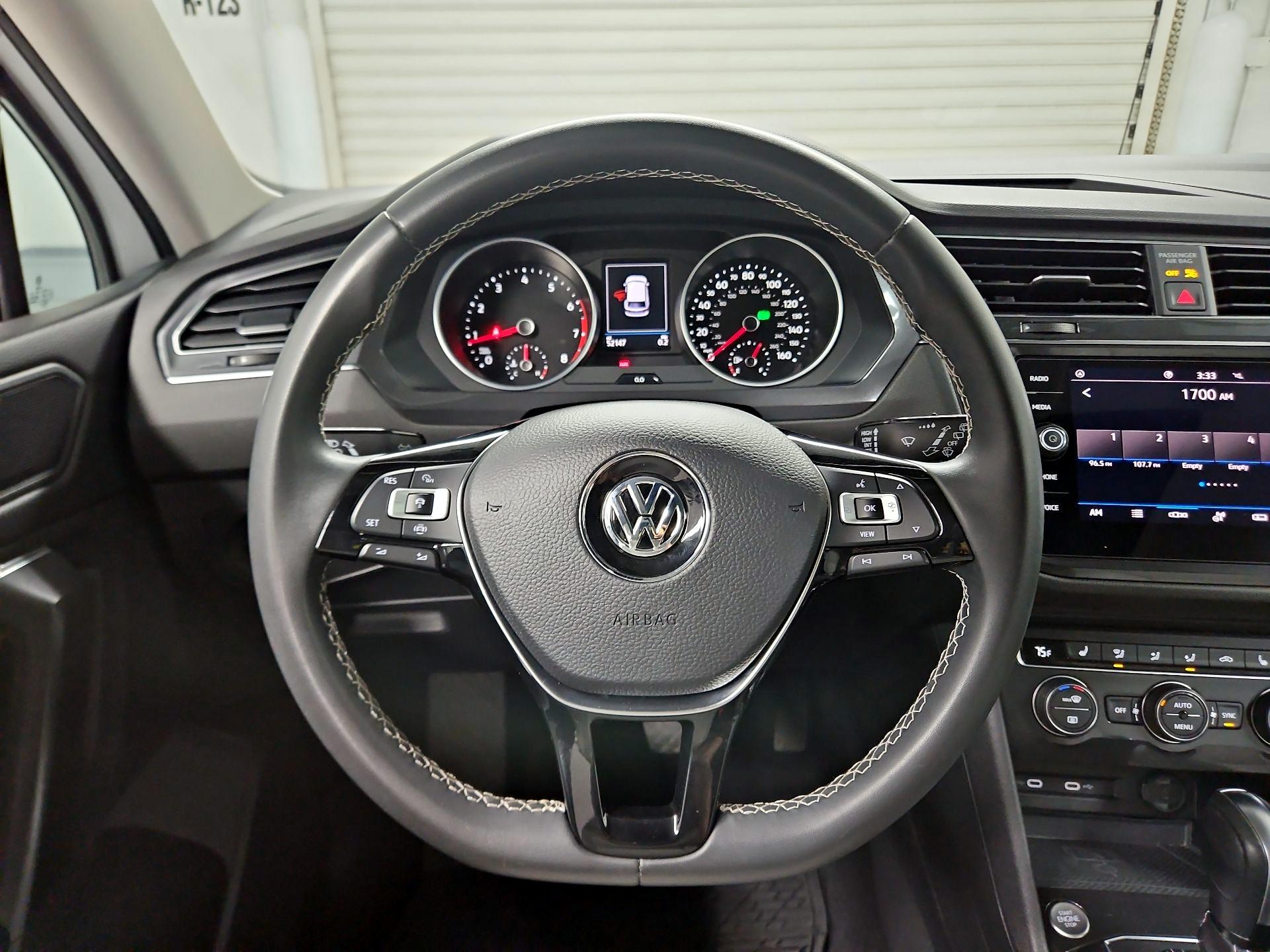 Thumbnail: 2021 Volkswagen Tiguan - 10