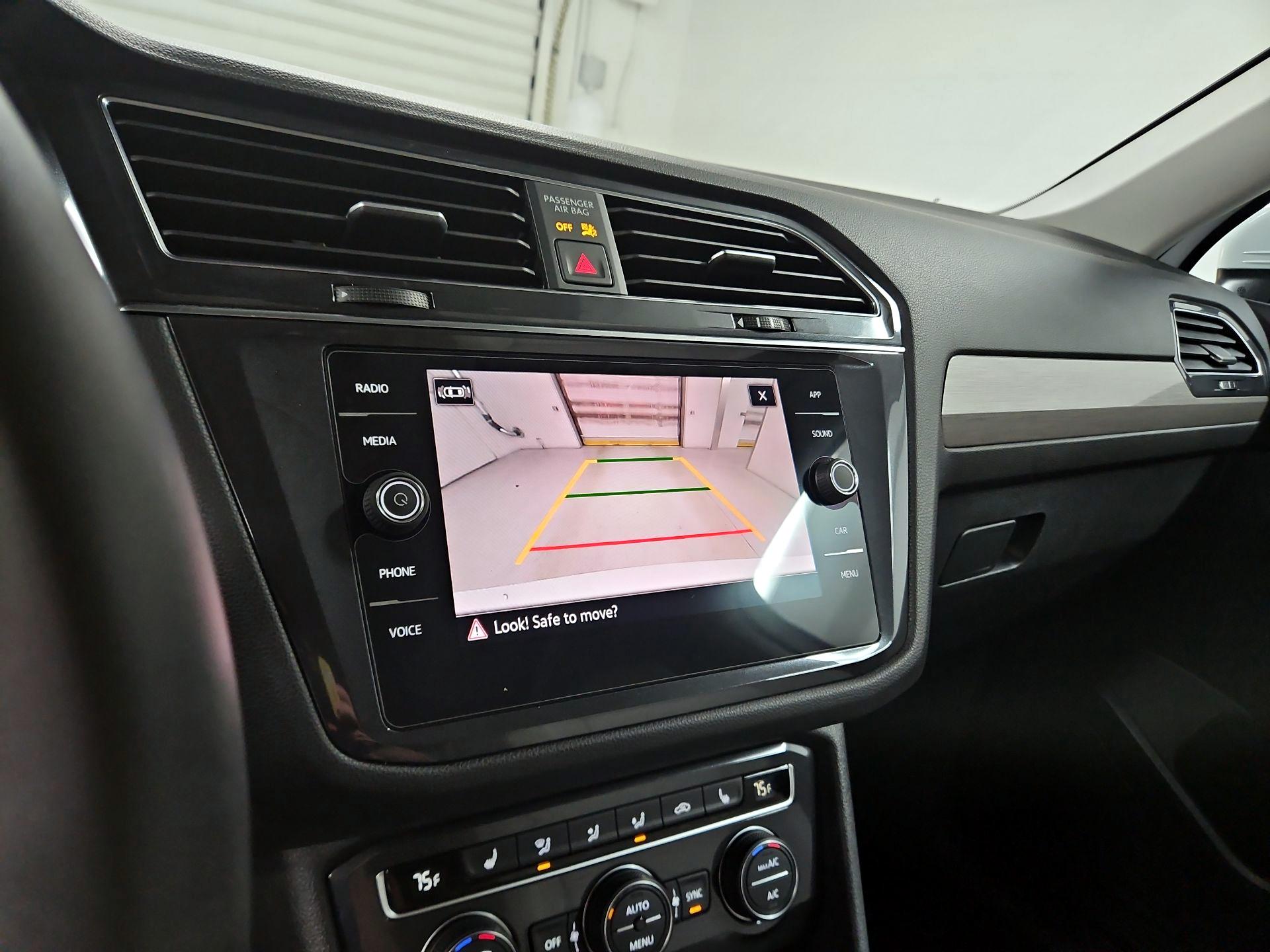 Thumbnail: 2021 Volkswagen Tiguan - 14