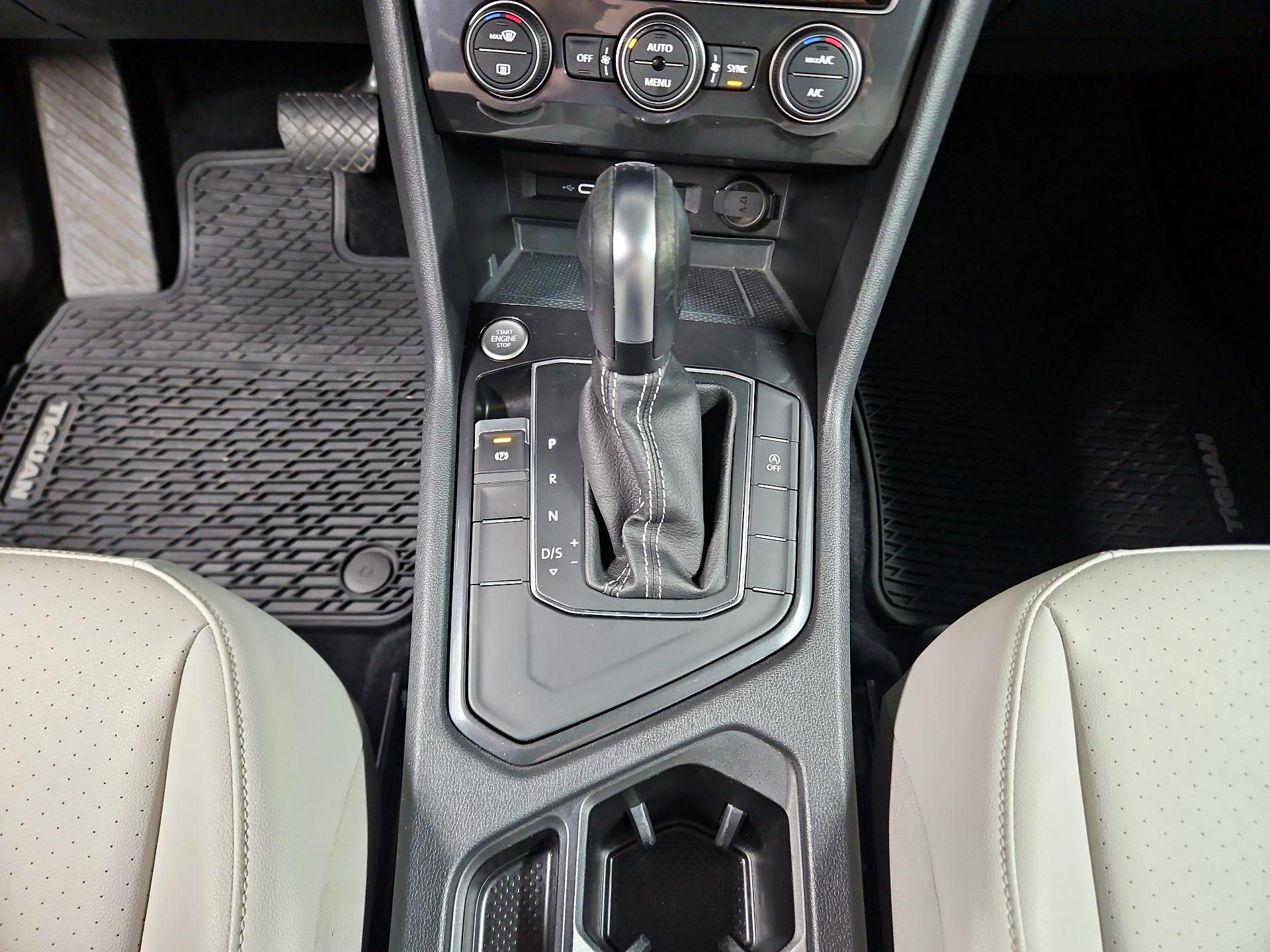 Thumbnail: 2021 Volkswagen Tiguan - 17