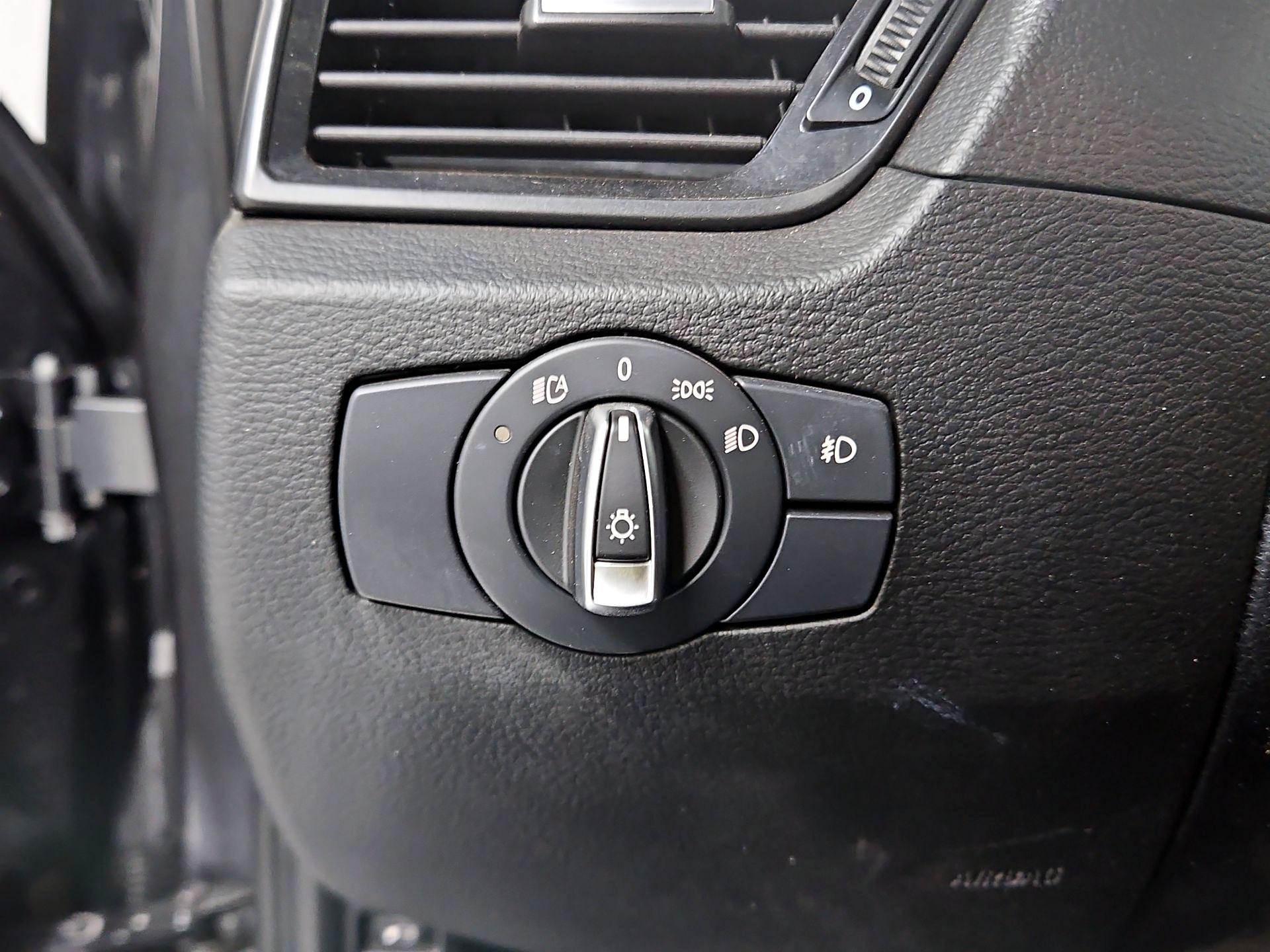 Thumbnail: 2015 BMW X1 - 13