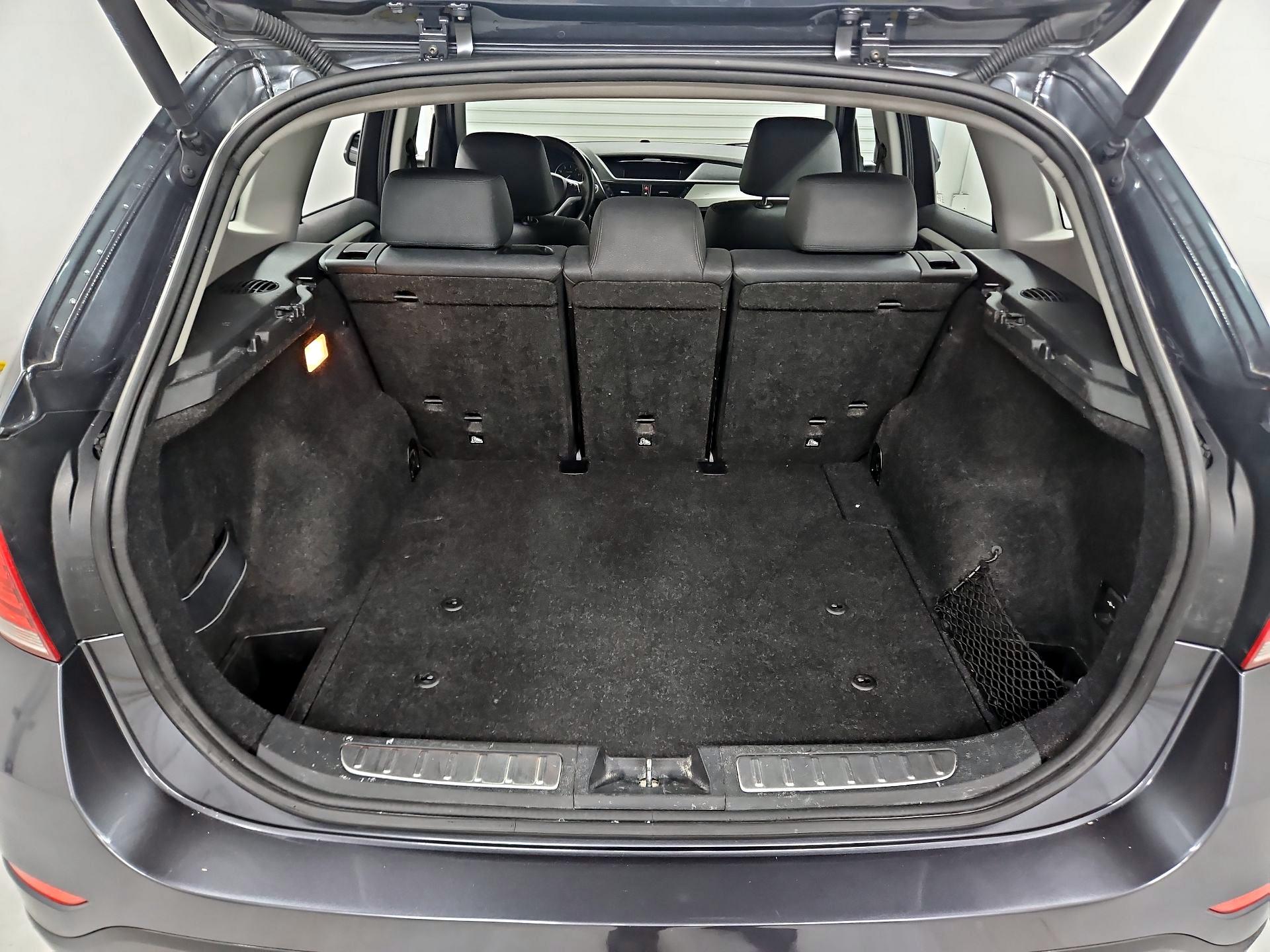 Thumbnail: 2015 BMW X1 - 19