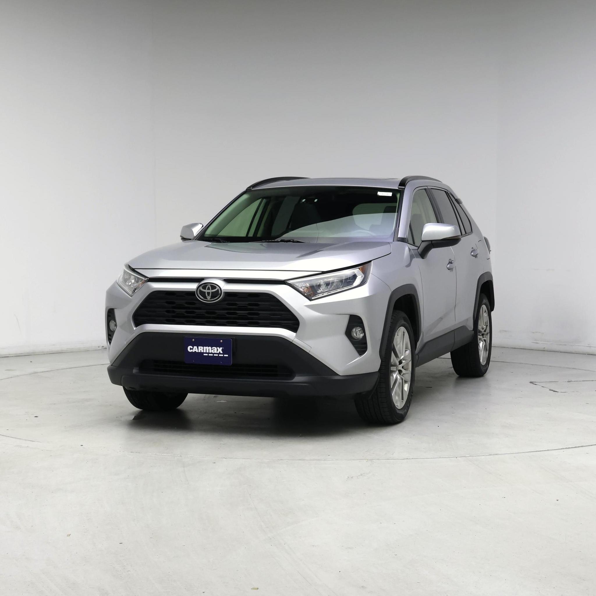 Thumbnail: 2019 Toyota RAV4 - 4