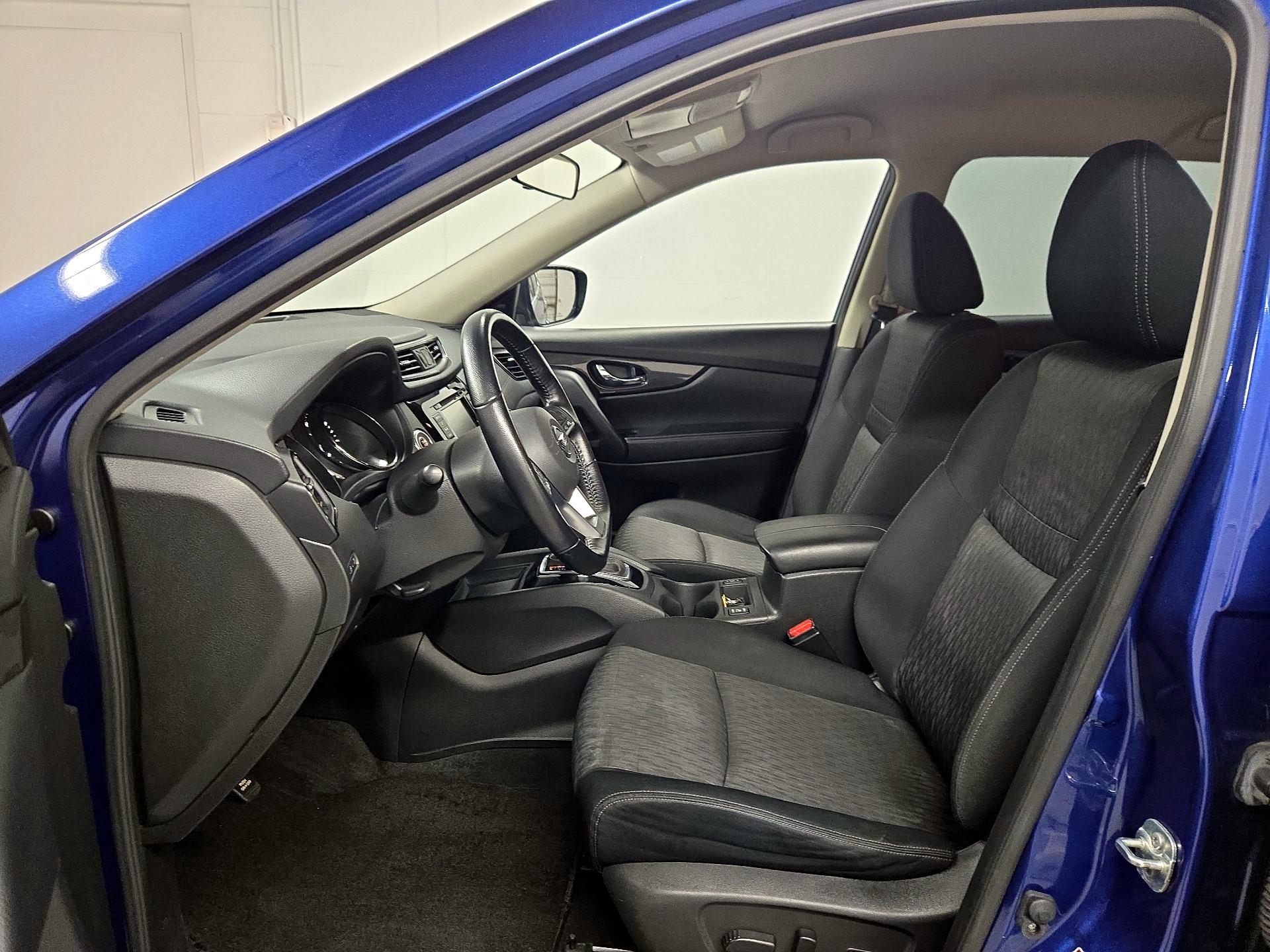 Thumbnail: 2020 Nissan Rogue - 11