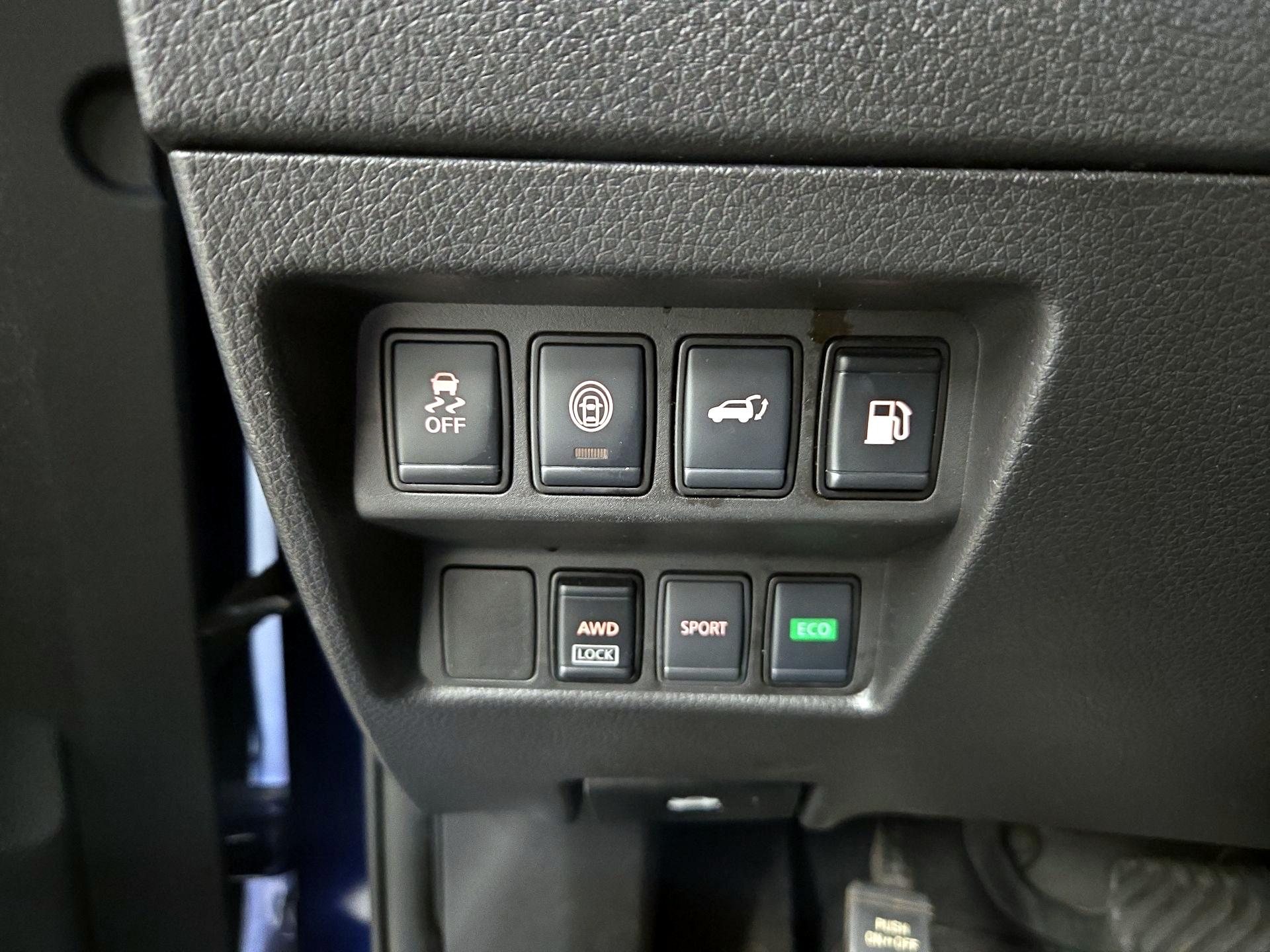 Thumbnail: 2020 Nissan Rogue - 13