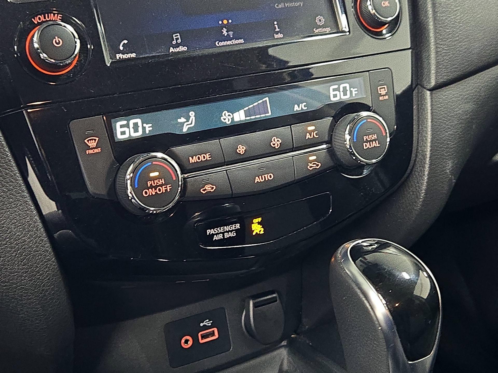 Thumbnail: 2020 Nissan Rogue - 16