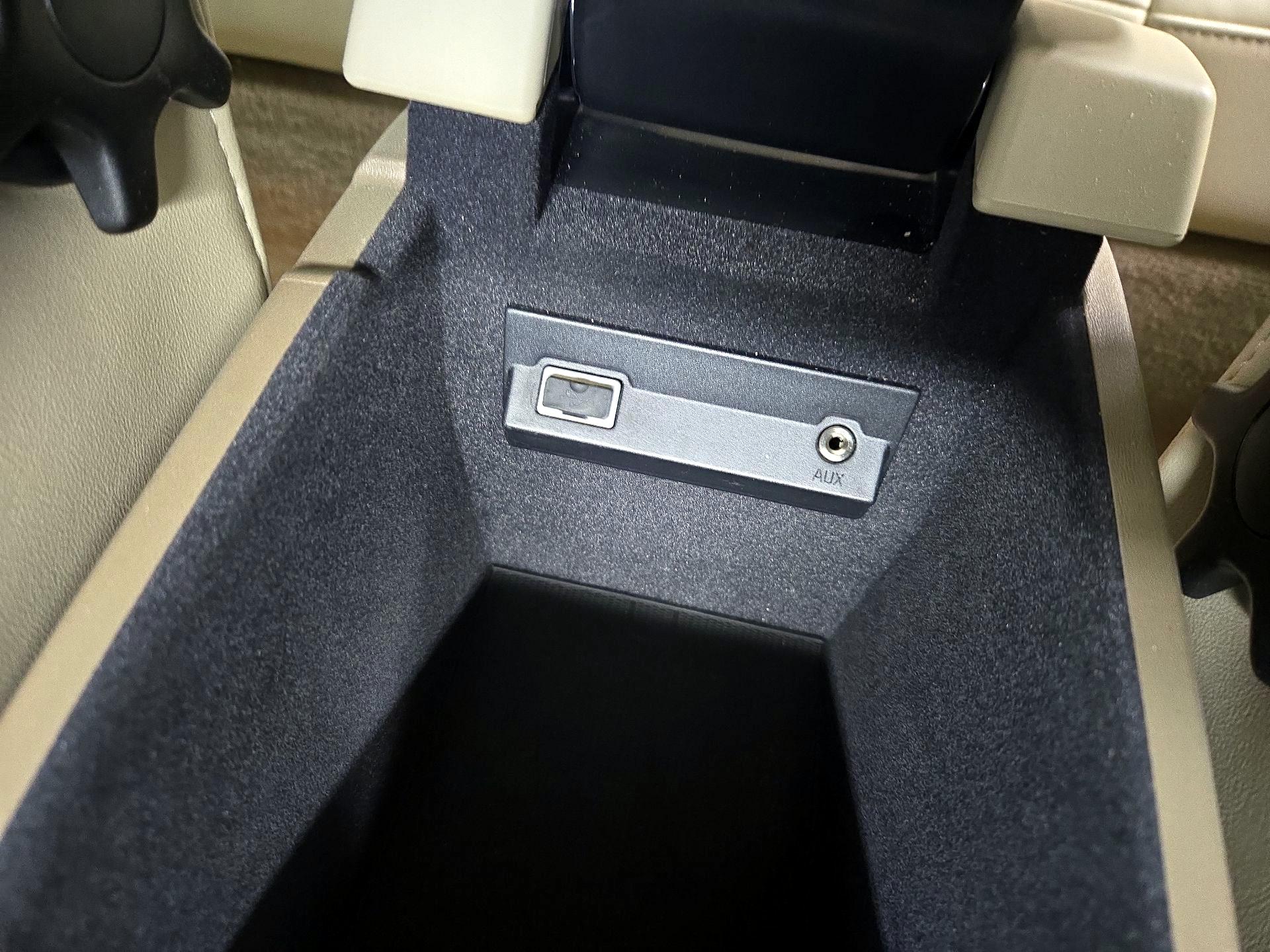 Thumbnail: 2015 Volvo XC70 - 18