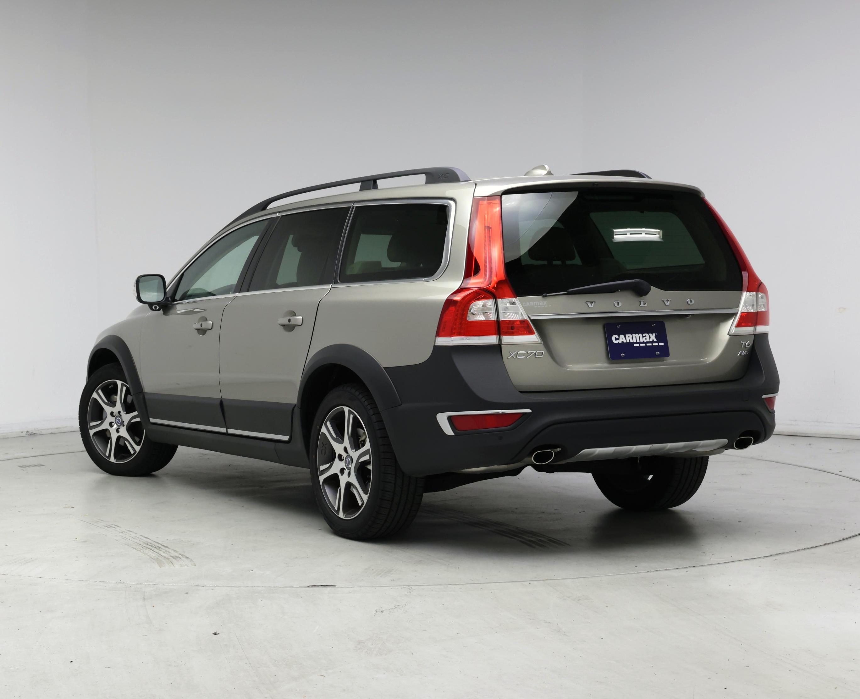 Thumbnail: 2015 Volvo XC70 - 2