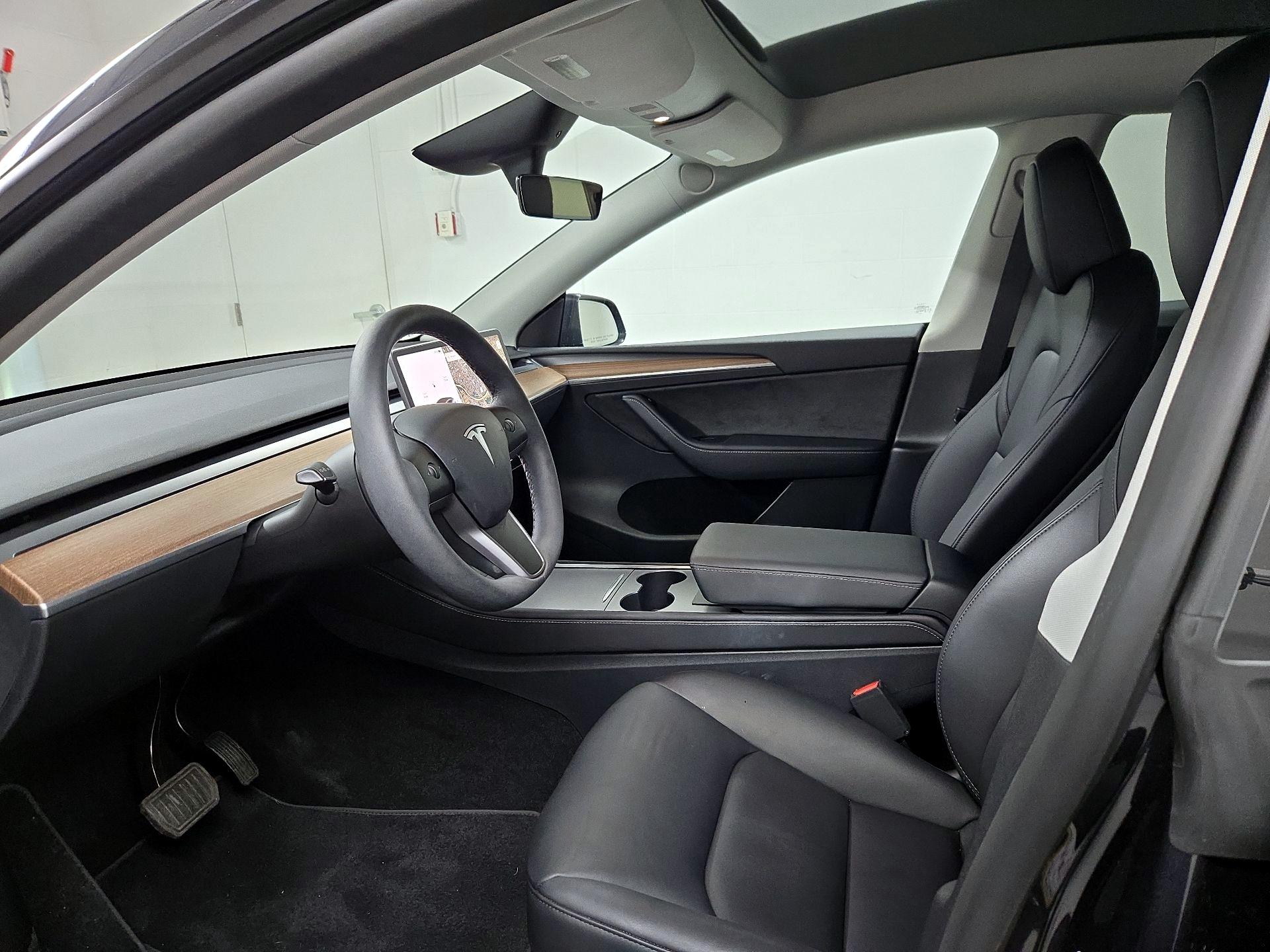 Thumbnail: 2025 Tesla Model Y - 11