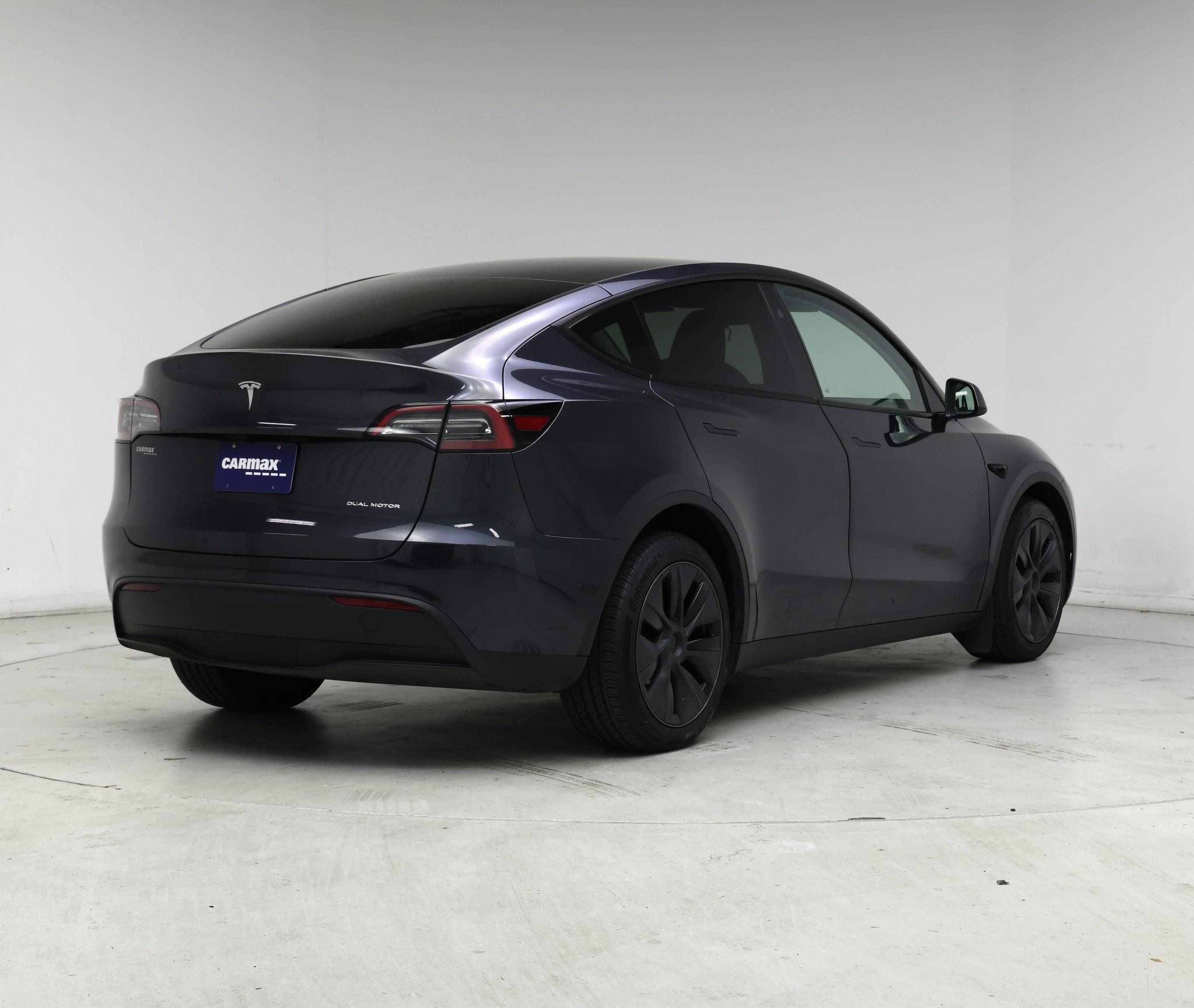 Thumbnail: 2025 Tesla Model Y - 8