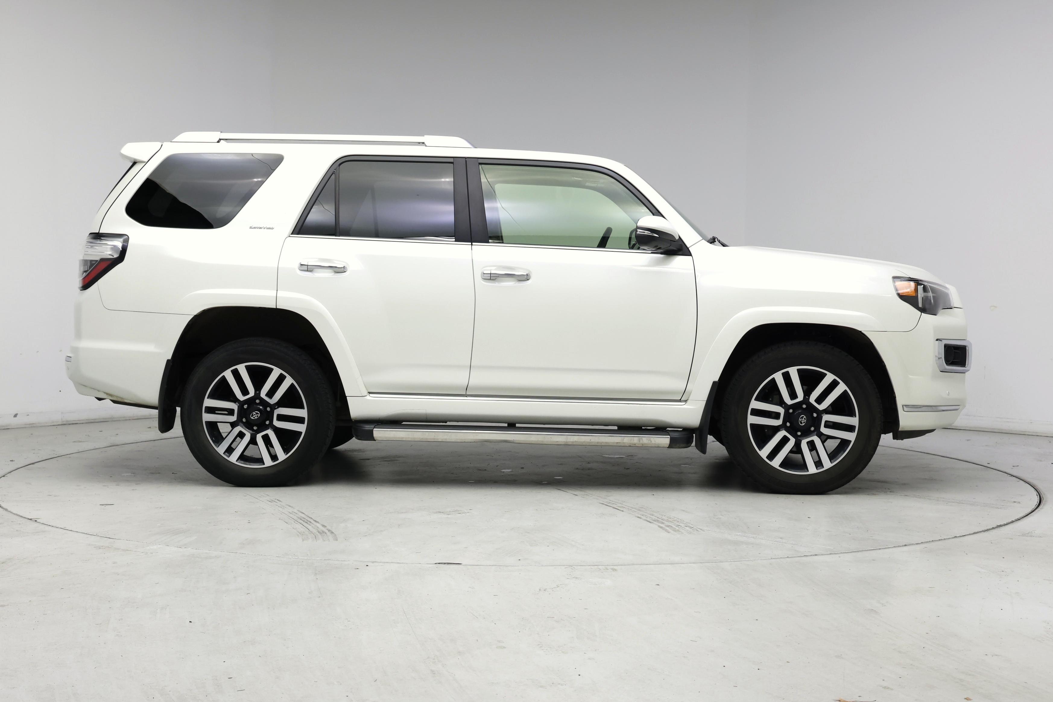 Thumbnail: 2022 Toyota 4Runner - 7