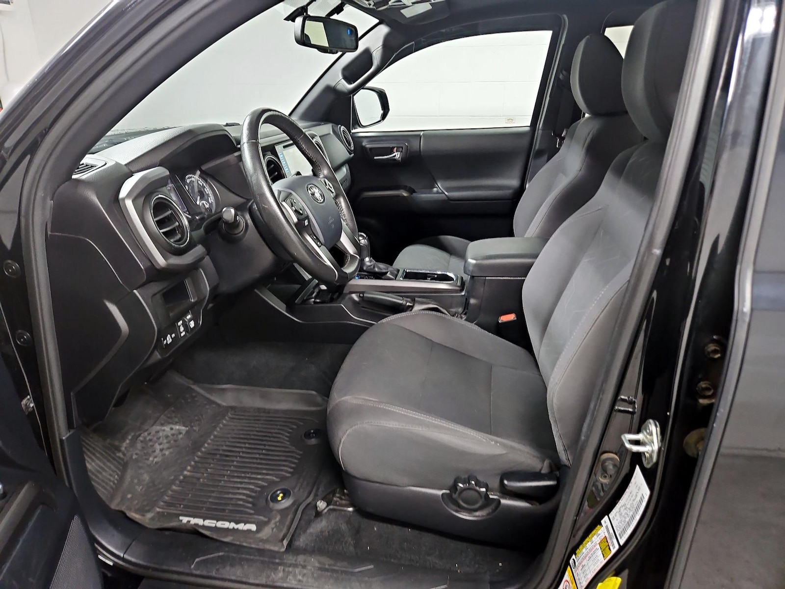 2017 Toyota Tacoma TRD Off Road - Photo 12
