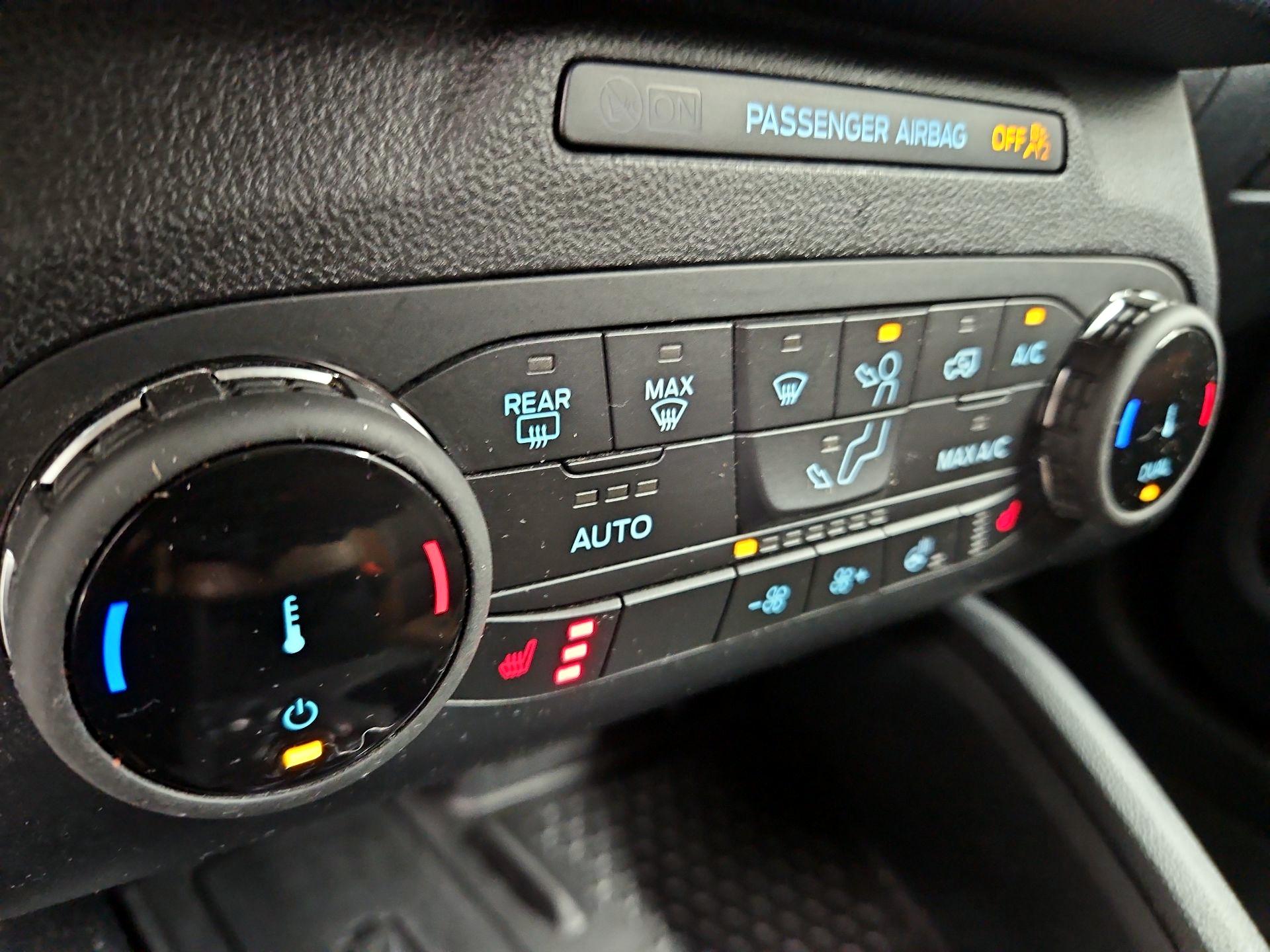 Thumbnail: 2022 Ford Bronco Sport - 16