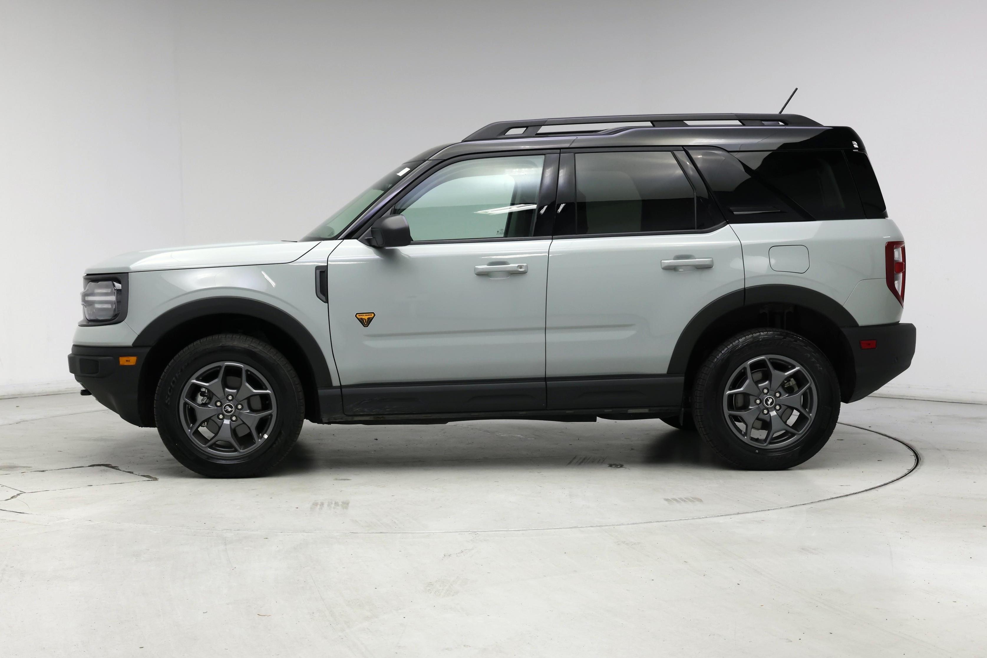 Thumbnail: 2022 Ford Bronco Sport - 3